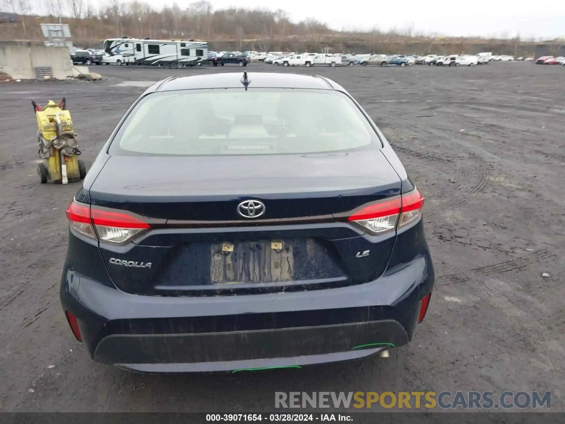 16 Photograph of a damaged car JTDEPRAE9LJ077139 TOYOTA COROLLA 2020