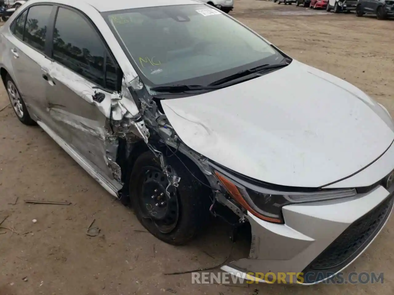 9 Photograph of a damaged car JTDEPRAE9LJ077545 TOYOTA COROLLA 2020