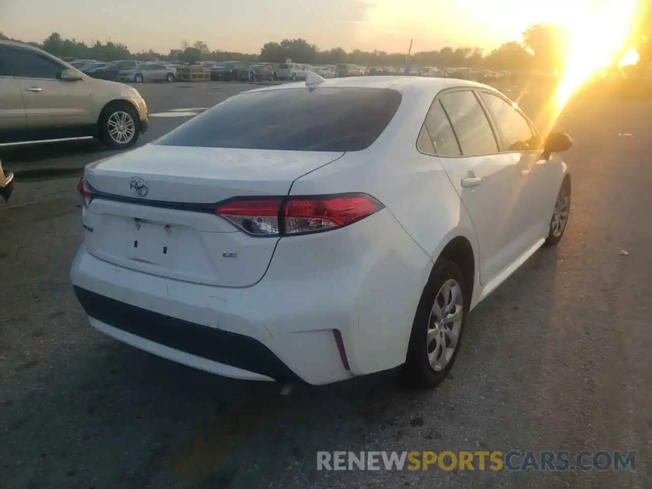 4 Photograph of a damaged car JTDEPRAE9LJ079649 TOYOTA COROLLA 2020