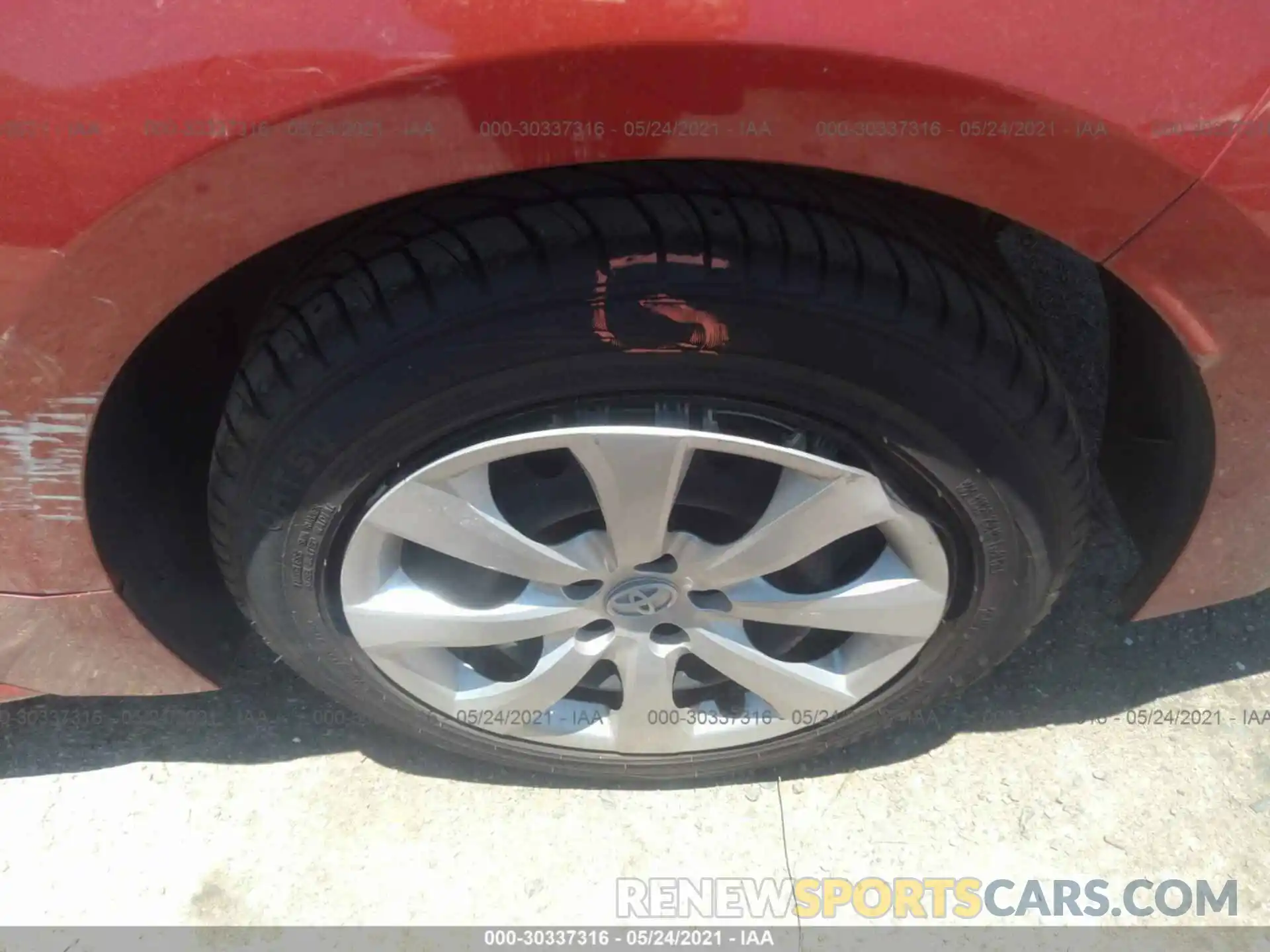 13 Photograph of a damaged car JTDEPRAE9LJ081014 TOYOTA COROLLA 2020