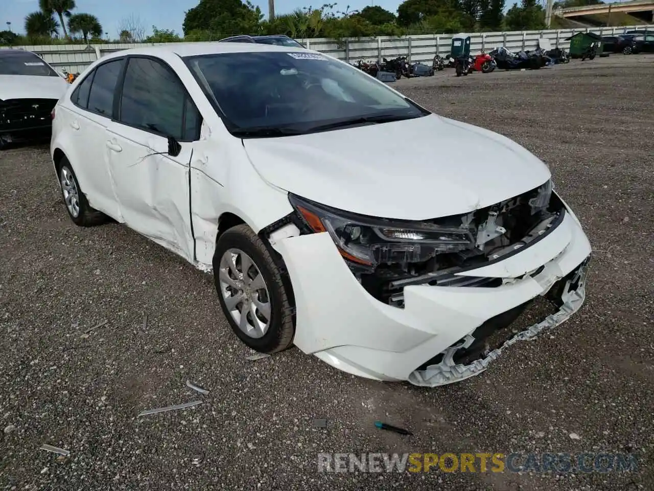 1 Photograph of a damaged car JTDEPRAE9LJ082065 TOYOTA COROLLA 2020