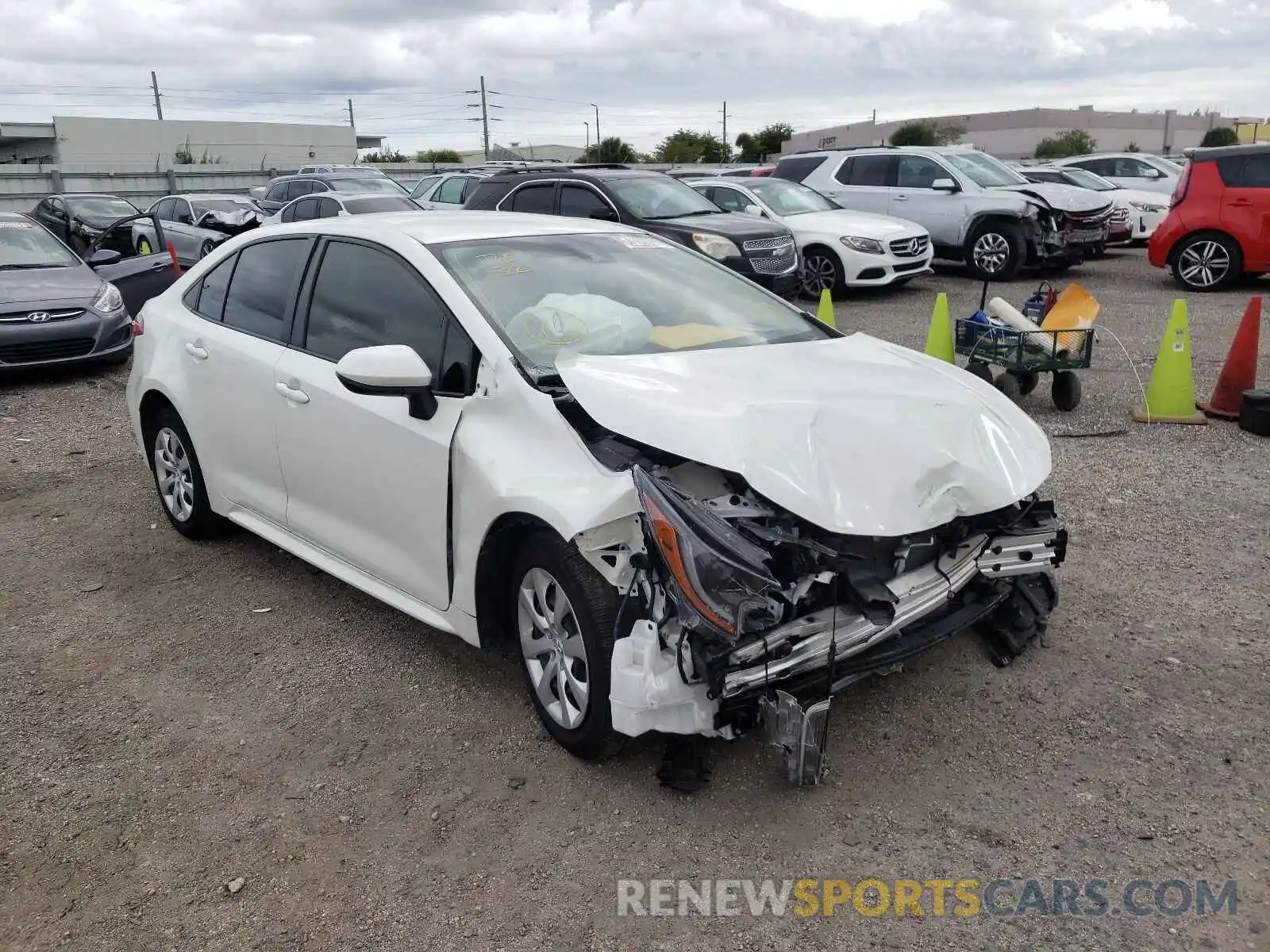 1 Photograph of a damaged car JTDEPRAE9LJ082132 TOYOTA COROLLA 2020