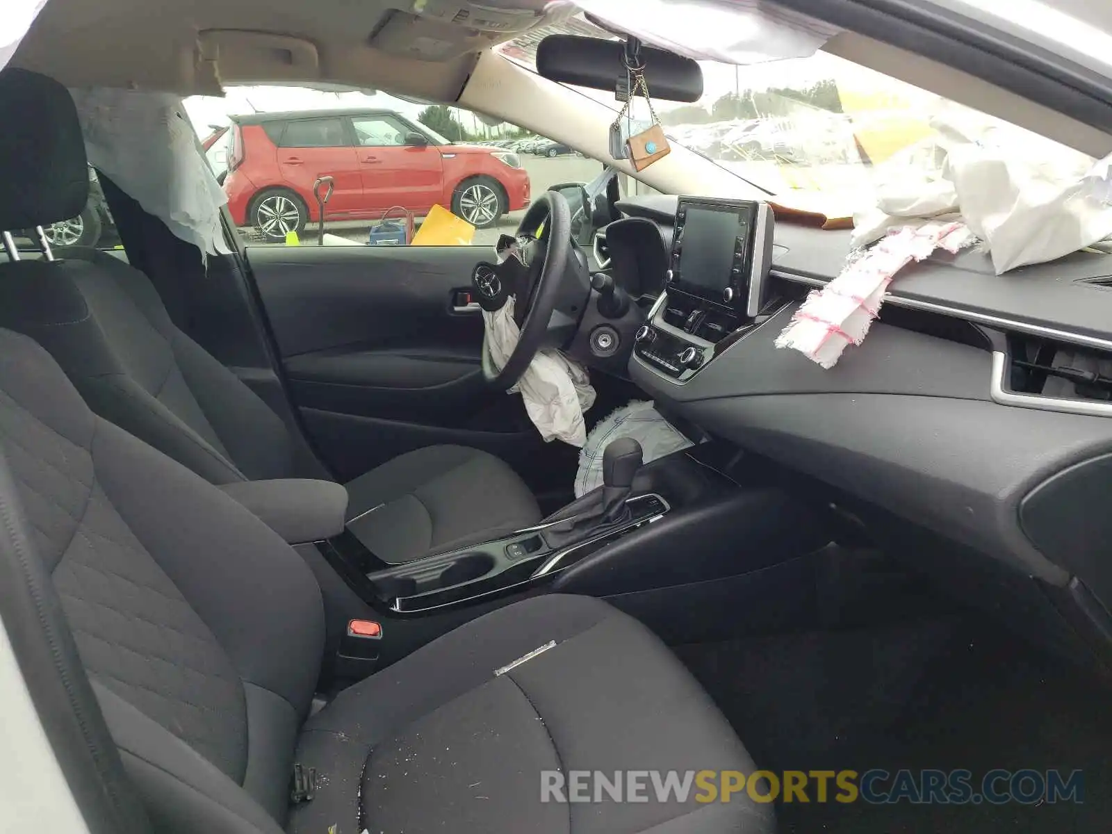 5 Photograph of a damaged car JTDEPRAE9LJ082132 TOYOTA COROLLA 2020