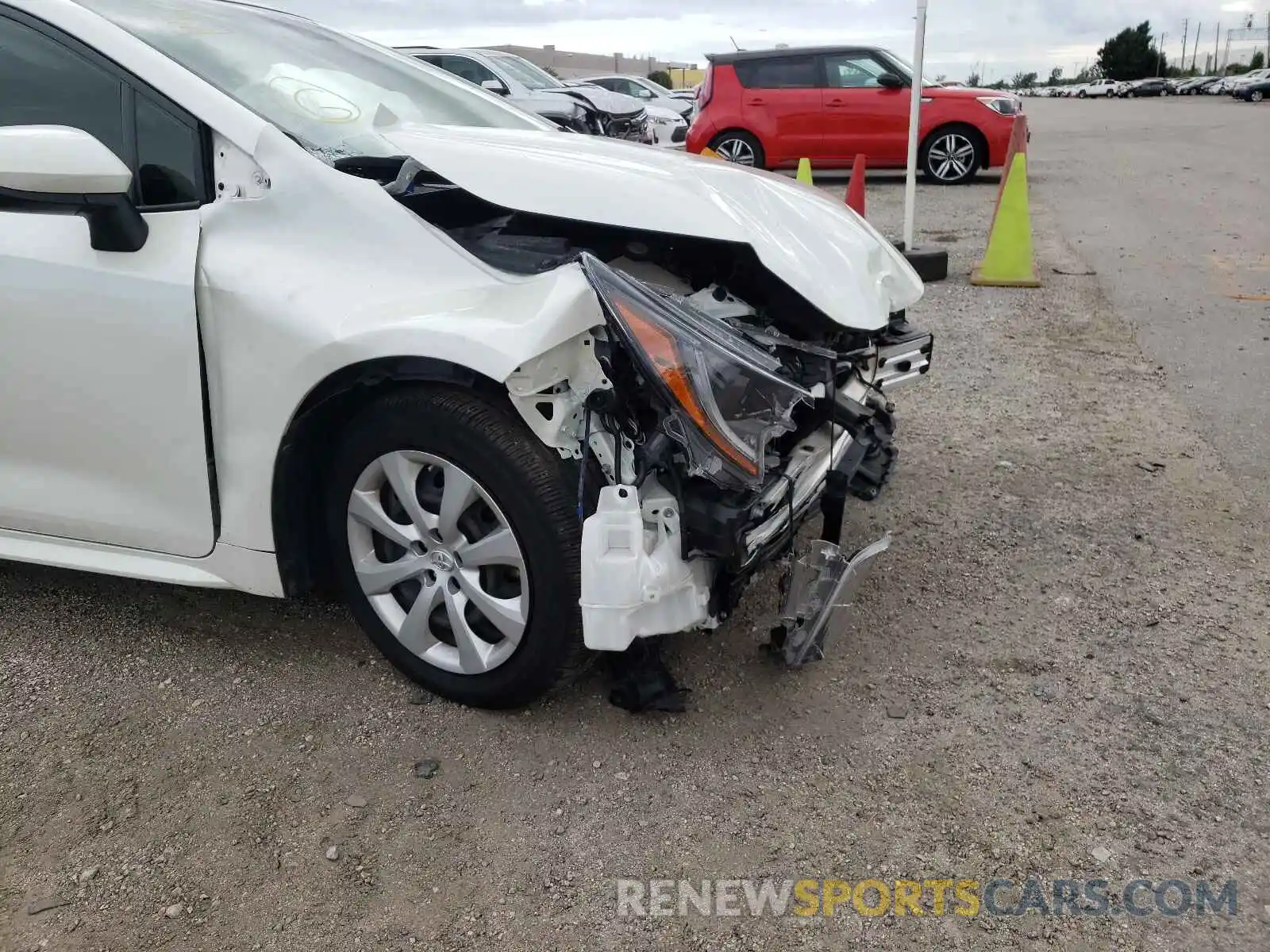 9 Photograph of a damaged car JTDEPRAE9LJ082132 TOYOTA COROLLA 2020