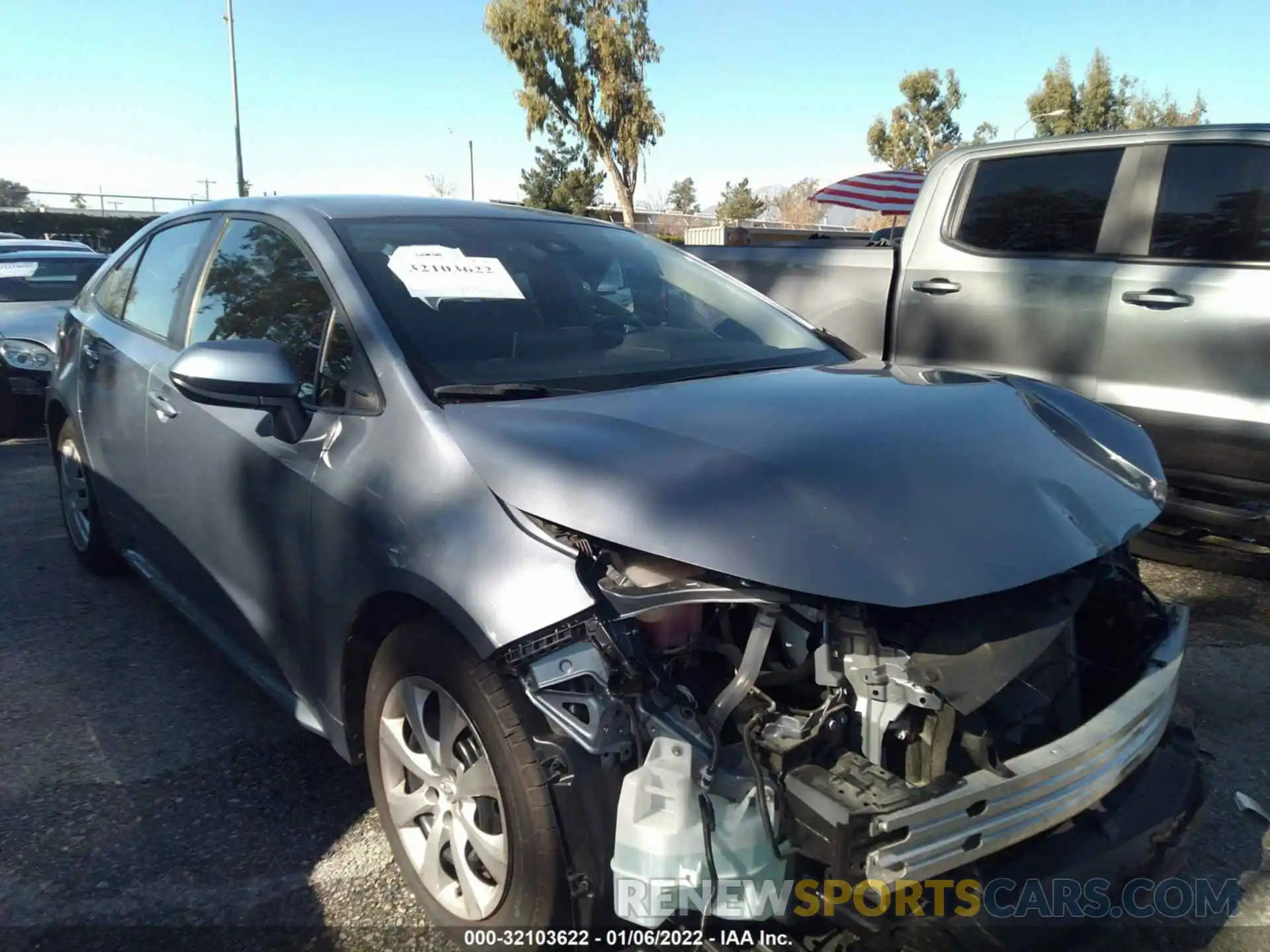 1 Photograph of a damaged car JTDEPRAE9LJ083474 TOYOTA COROLLA 2020