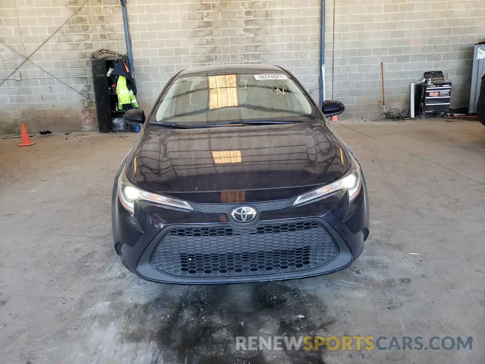 9 Photograph of a damaged car JTDEPRAE9LJ085032 TOYOTA COROLLA 2020