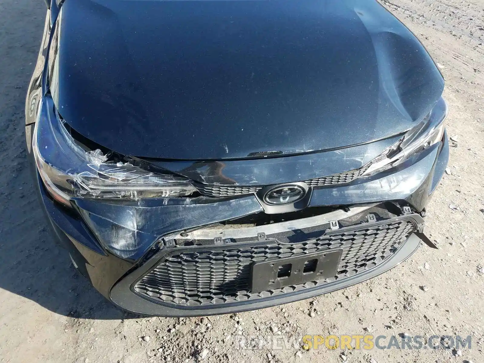 9 Photograph of a damaged car JTDEPRAE9LJ086651 TOYOTA COROLLA 2020