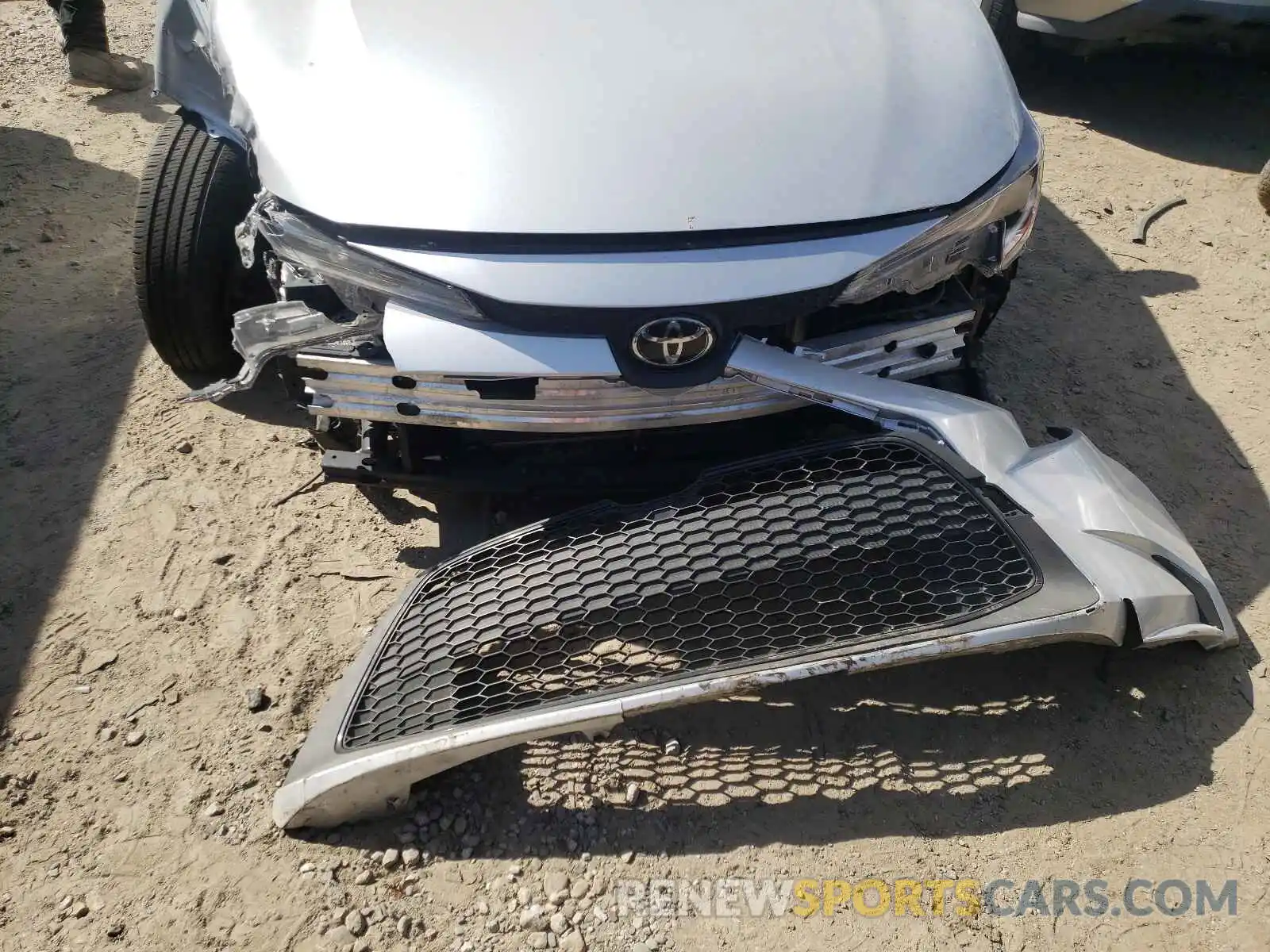 9 Photograph of a damaged car JTDEPRAE9LJ088206 TOYOTA COROLLA 2020