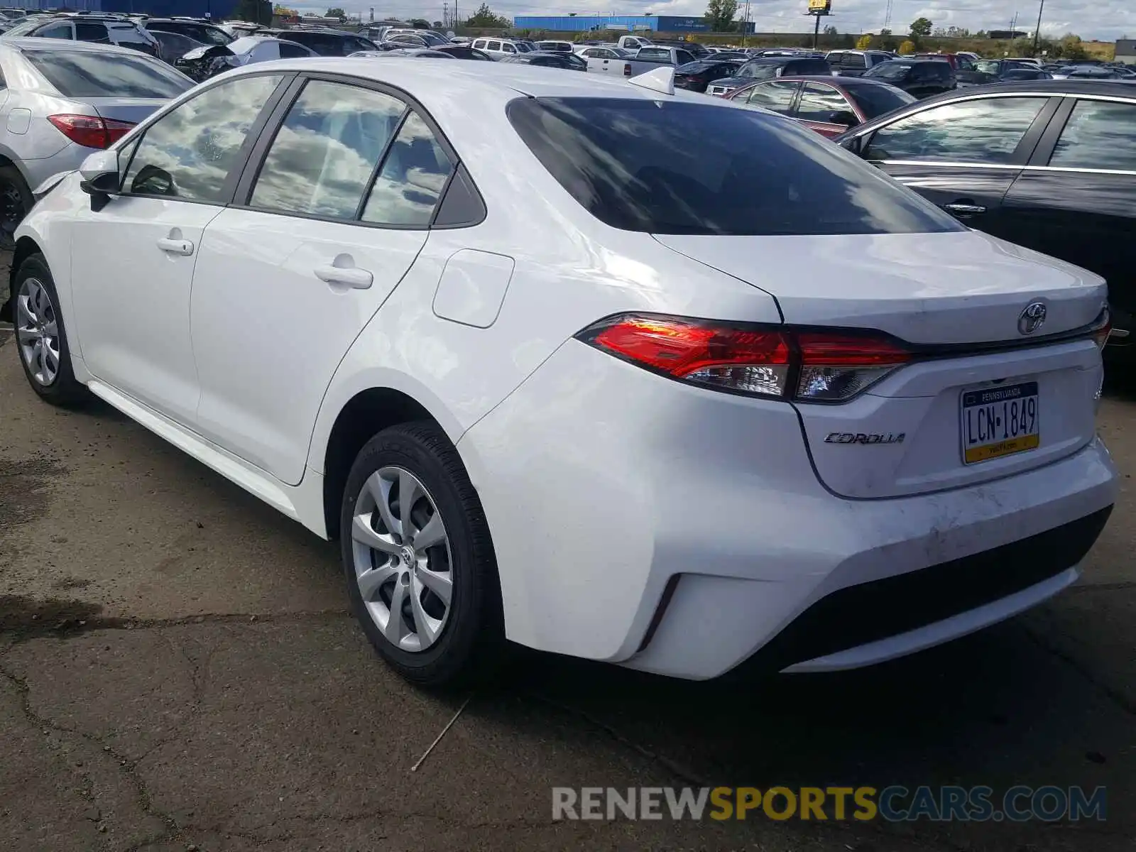 3 Photograph of a damaged car JTDEPRAE9LJ089226 TOYOTA COROLLA 2020