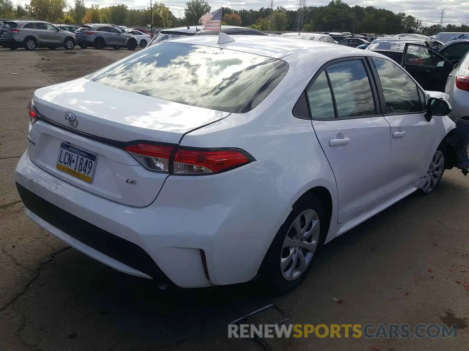 4 Photograph of a damaged car JTDEPRAE9LJ089226 TOYOTA COROLLA 2020