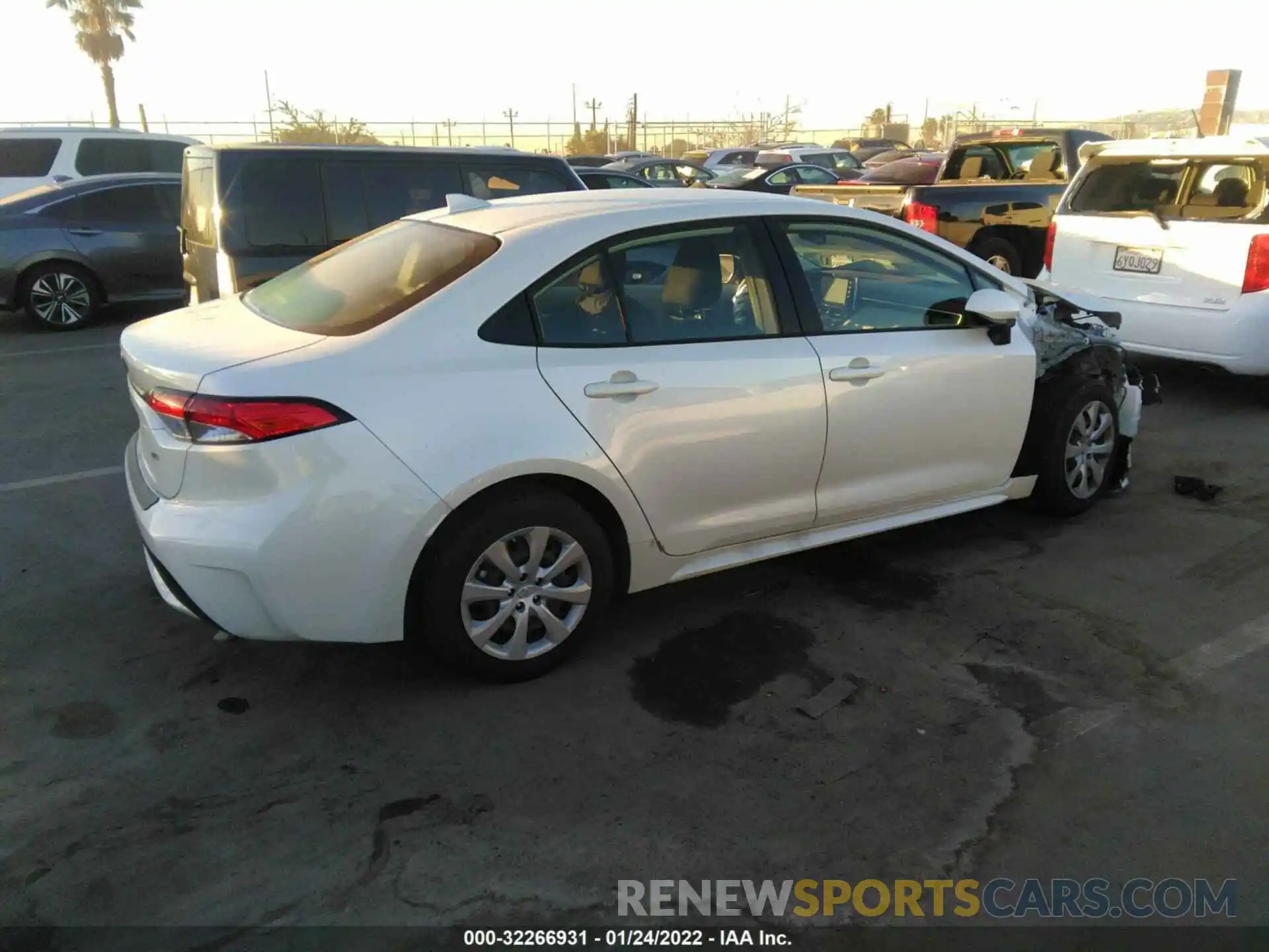 4 Photograph of a damaged car JTDEPRAE9LJ091669 TOYOTA COROLLA 2020