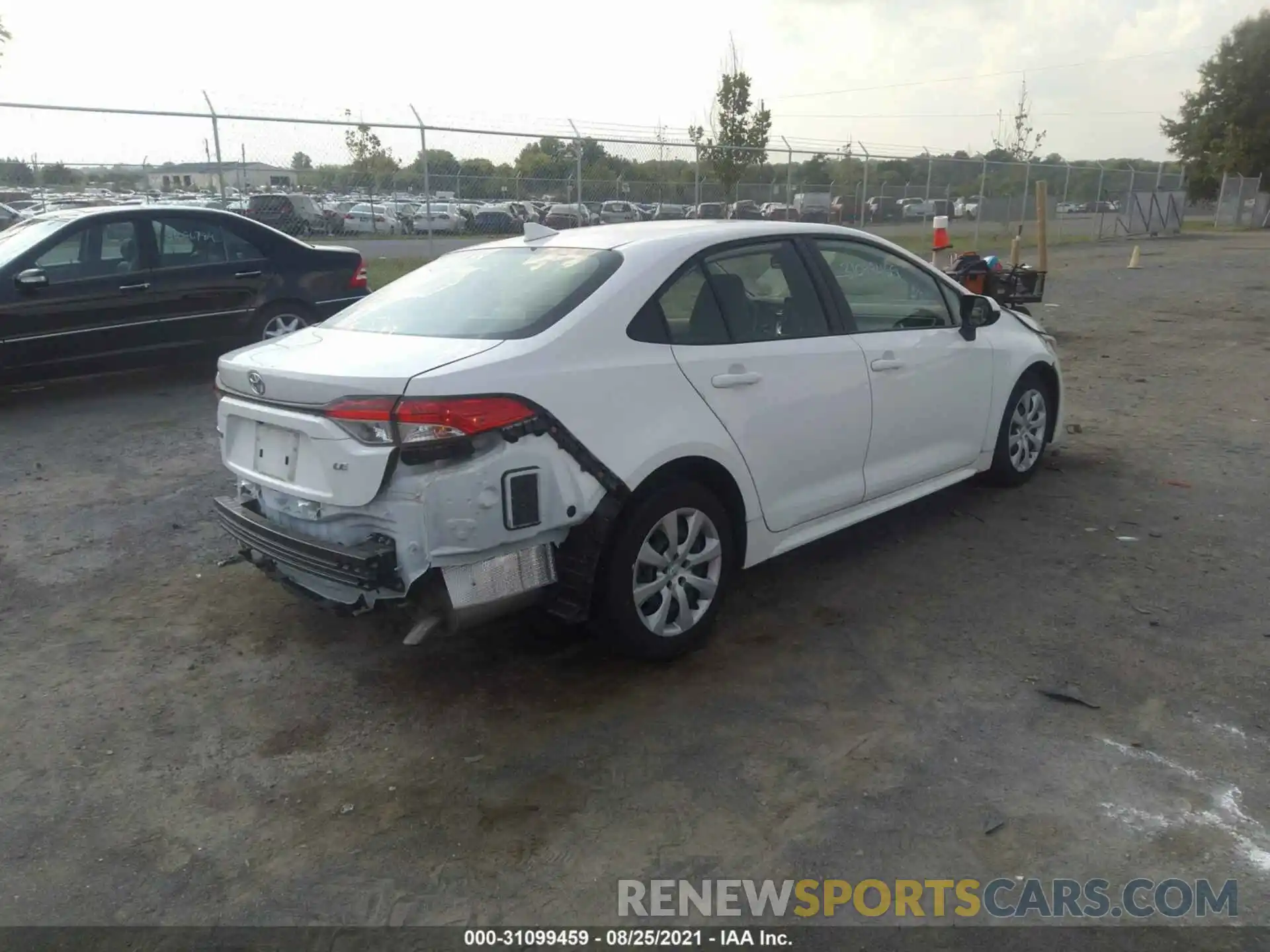 4 Photograph of a damaged car JTDEPRAE9LJ095236 TOYOTA COROLLA 2020