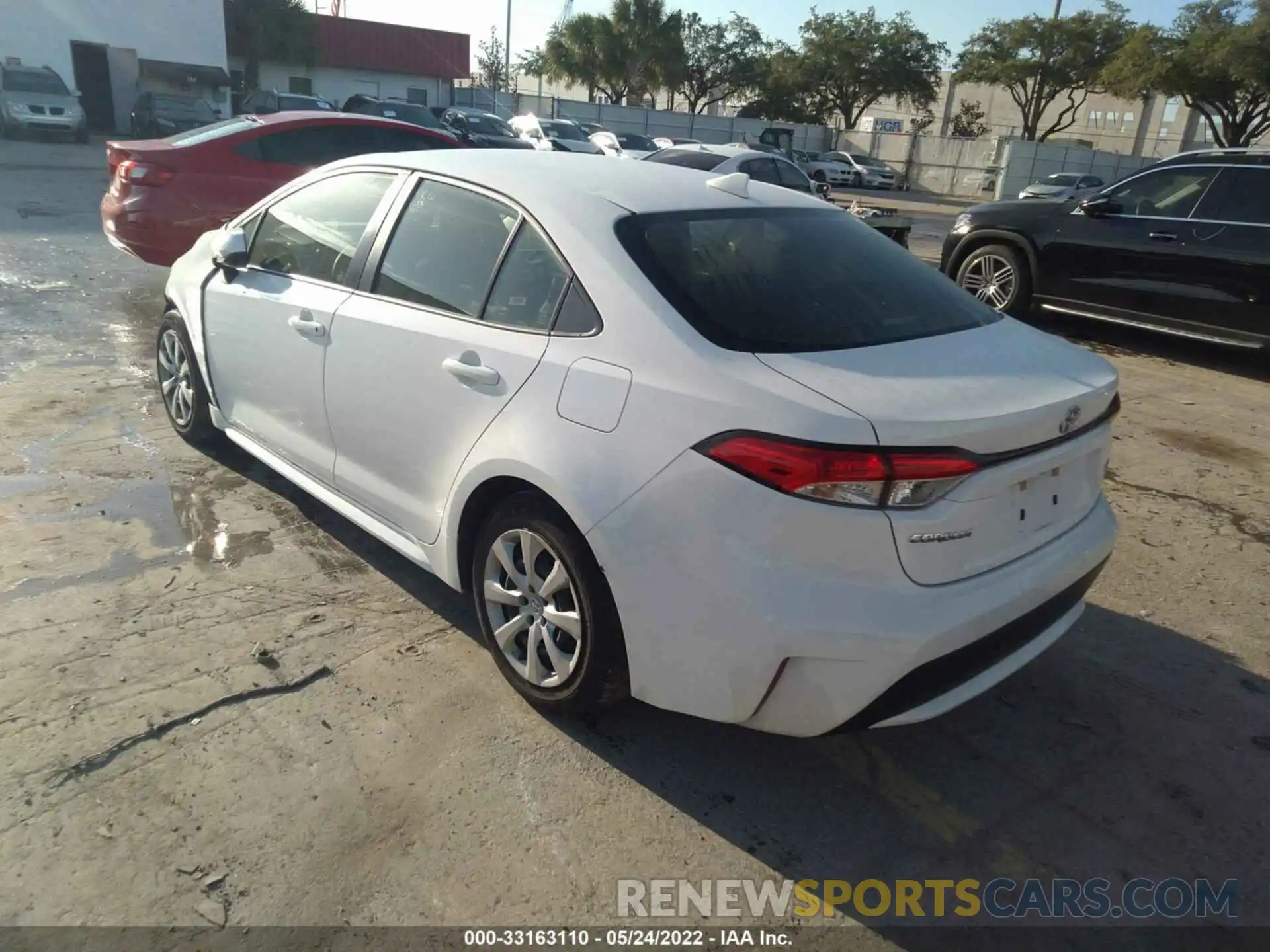 3 Photograph of a damaged car JTDEPRAE9LJ095639 TOYOTA COROLLA 2020