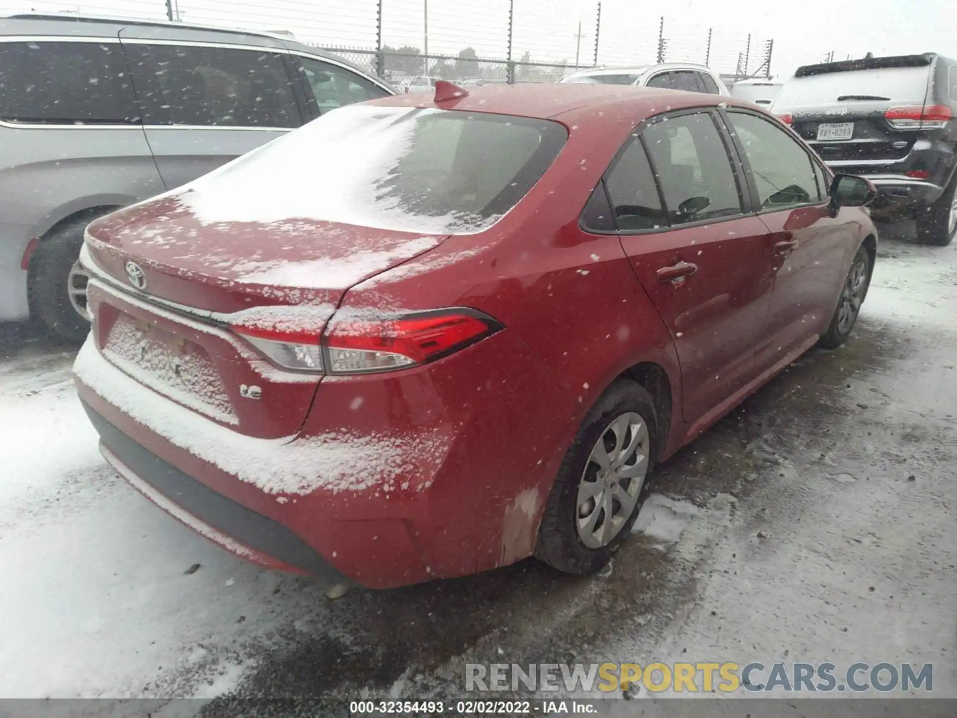 4 Photograph of a damaged car JTDEPRAE9LJ096273 TOYOTA COROLLA 2020