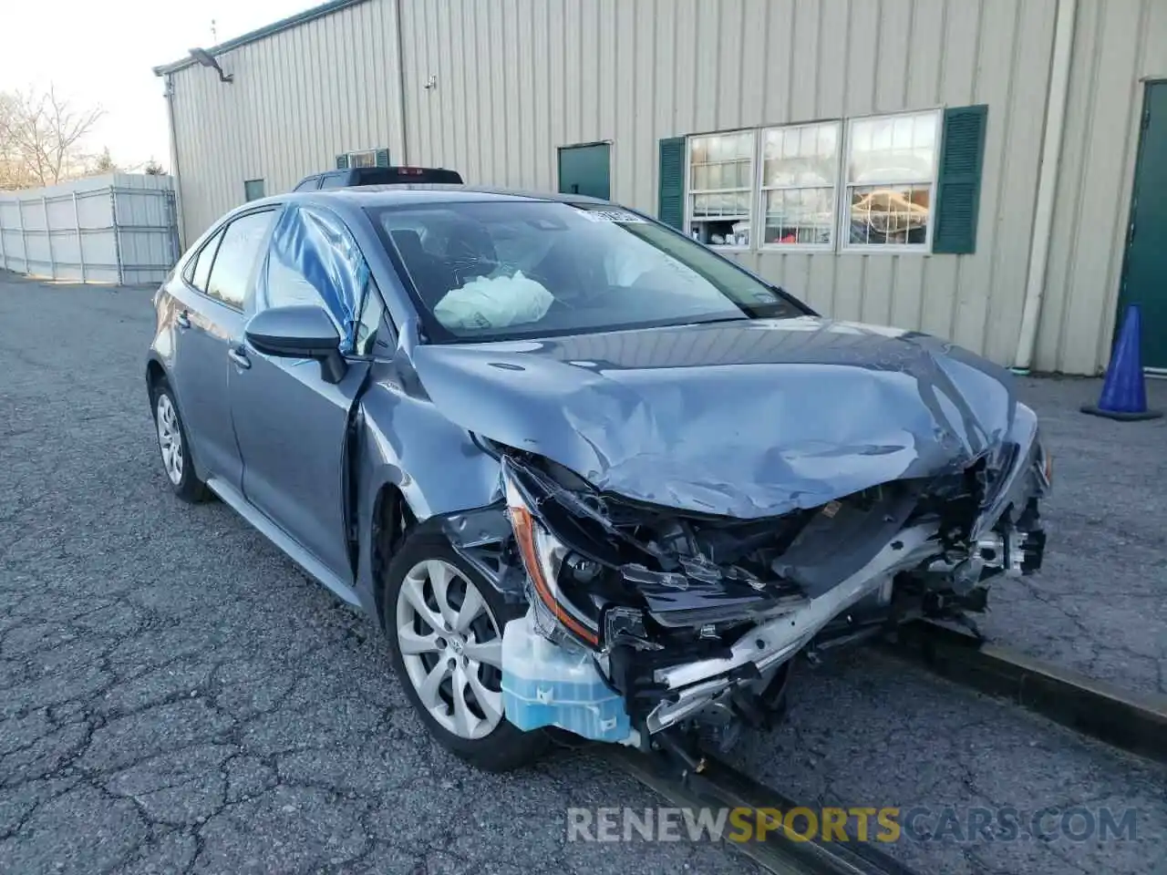 1 Photograph of a damaged car JTDEPRAE9LJ096676 TOYOTA COROLLA 2020