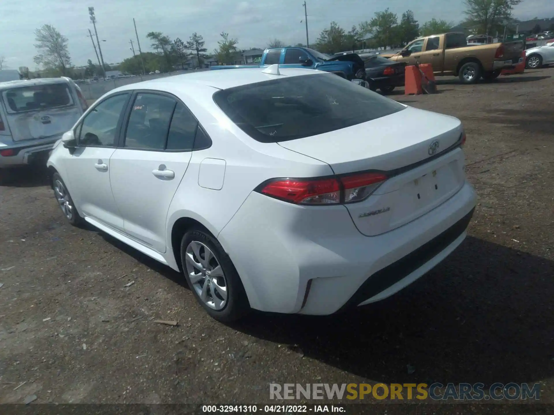 3 Photograph of a damaged car JTDEPRAE9LJ096693 TOYOTA COROLLA 2020