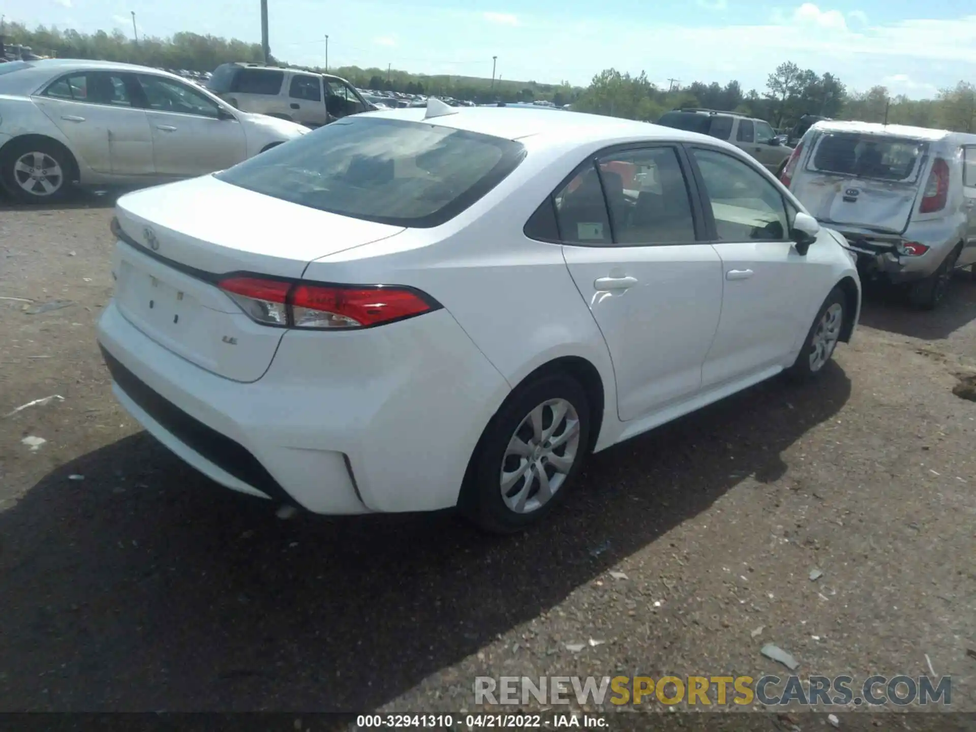 4 Photograph of a damaged car JTDEPRAE9LJ096693 TOYOTA COROLLA 2020