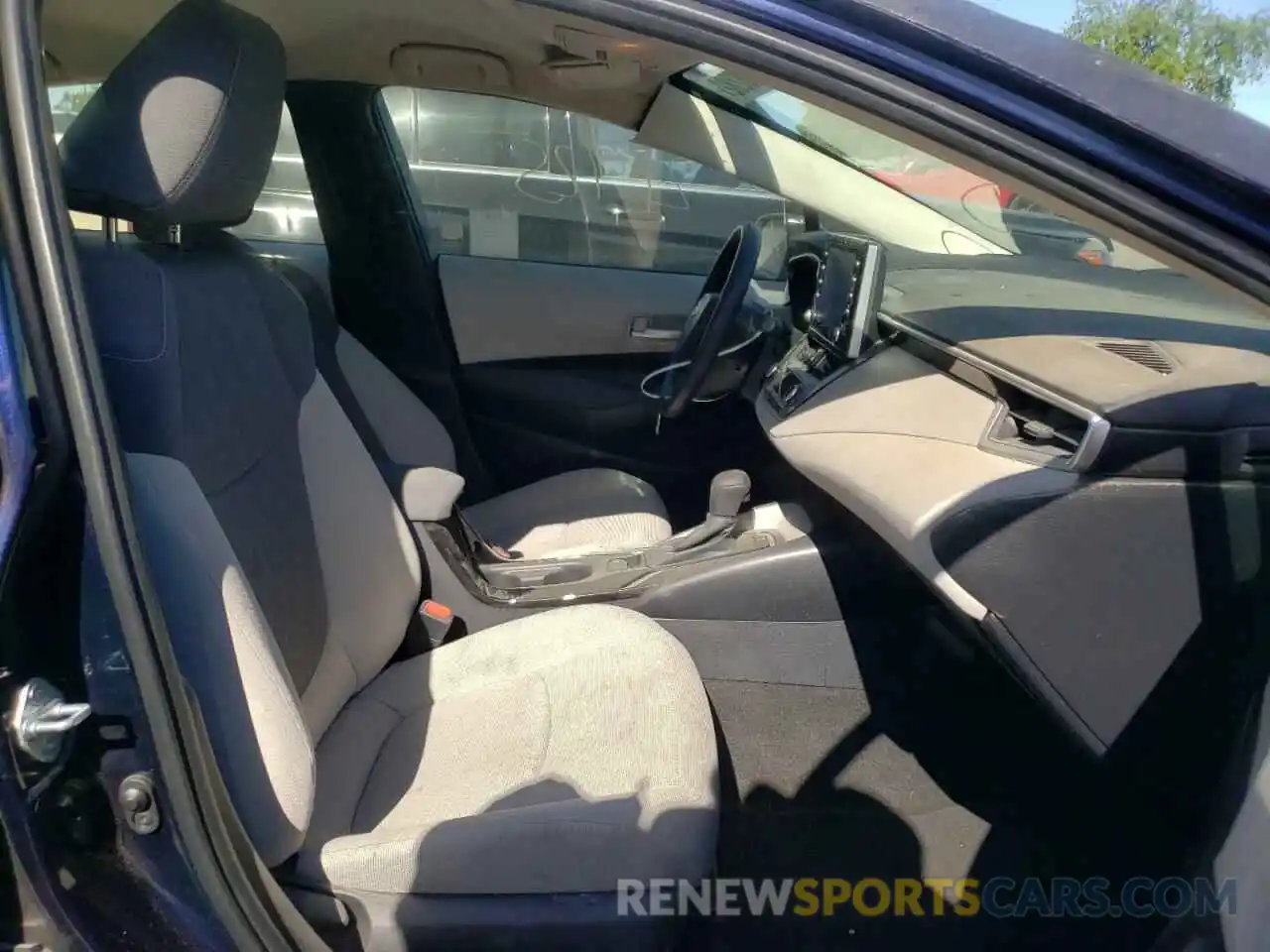 5 Photograph of a damaged car JTDEPRAE9LJ098119 TOYOTA COROLLA 2020