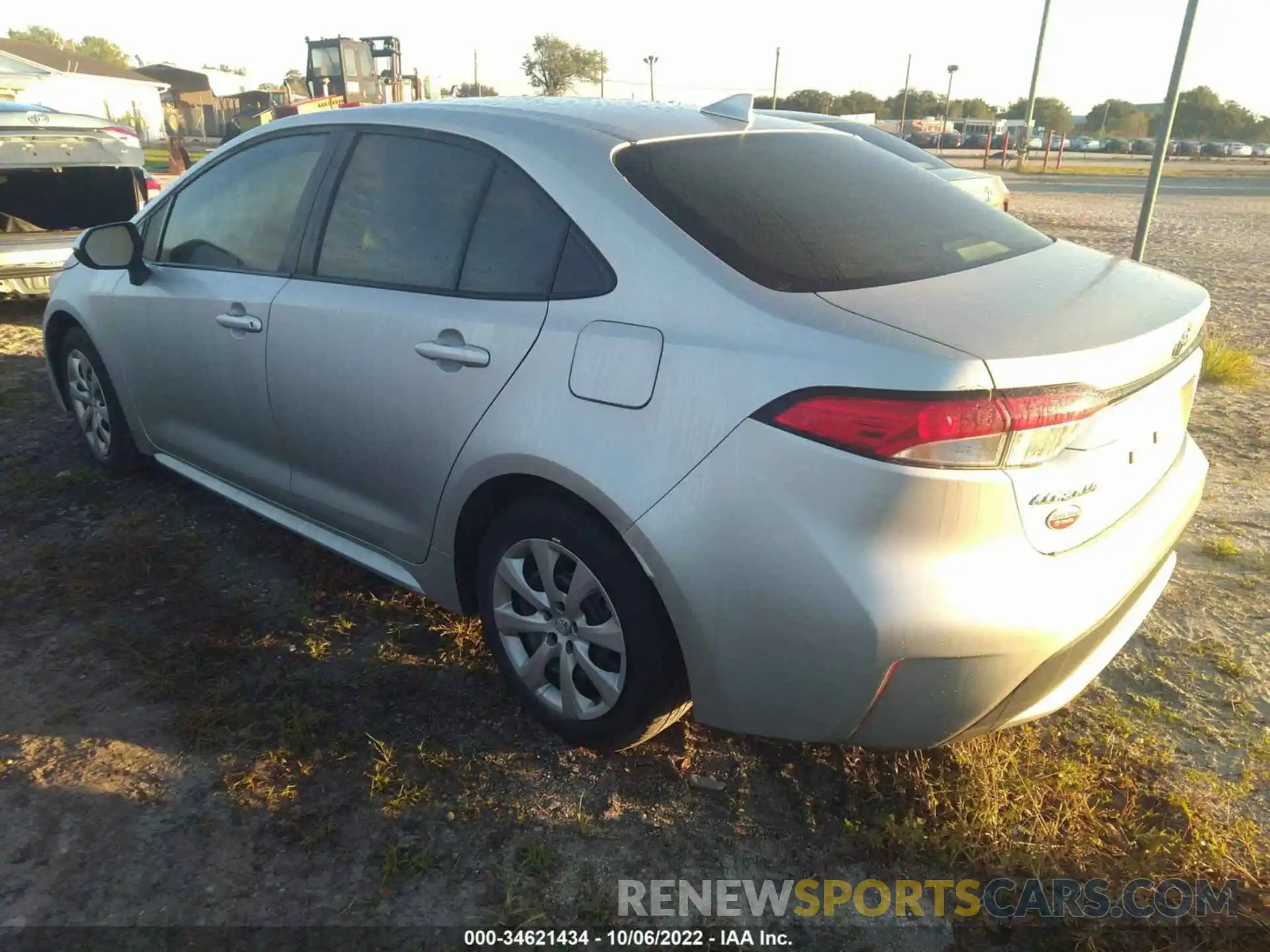 3 Photograph of a damaged car JTDEPRAE9LJ098735 TOYOTA COROLLA 2020