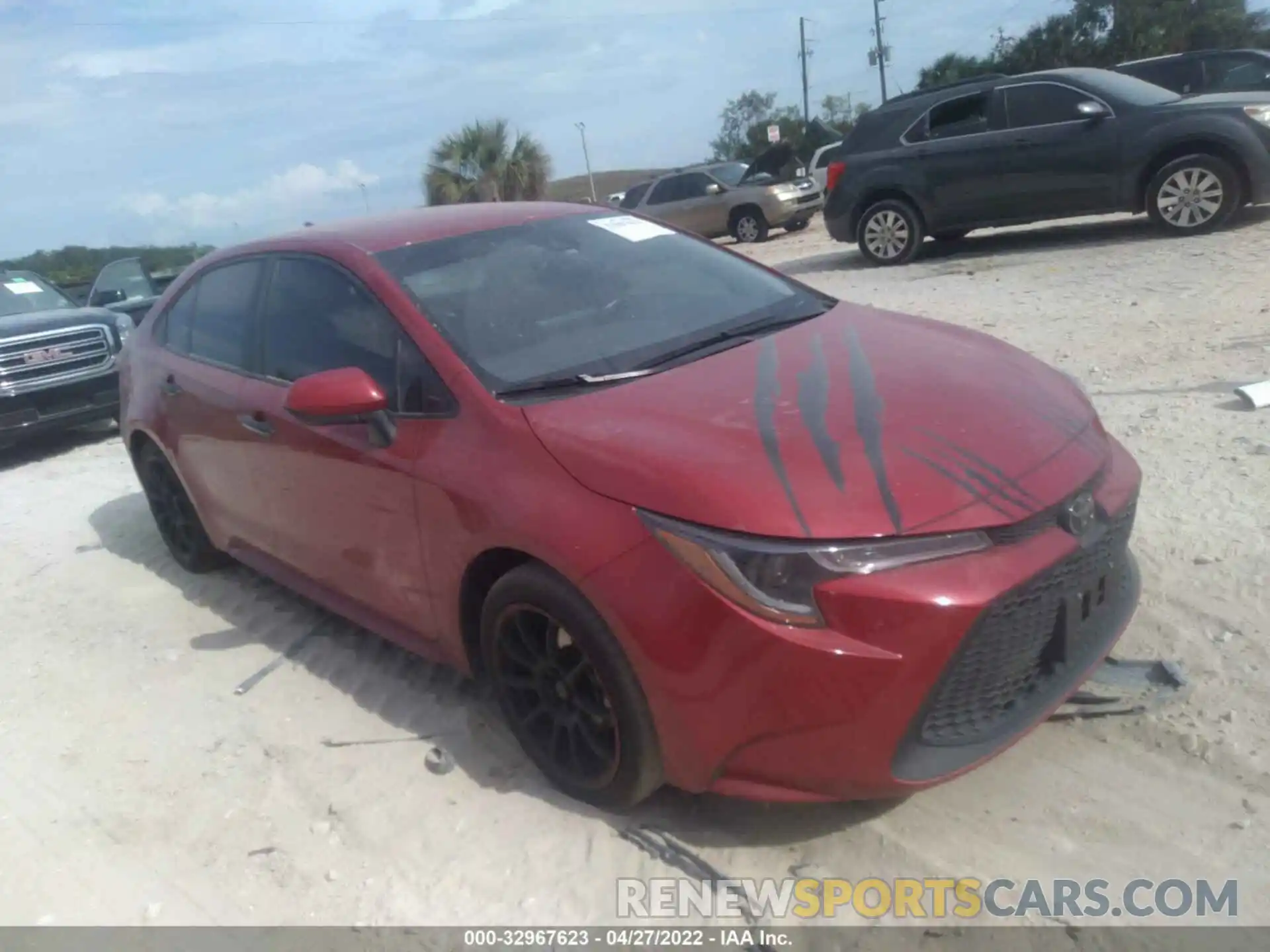 1 Photograph of a damaged car JTDEPRAE9LJ099514 TOYOTA COROLLA 2020