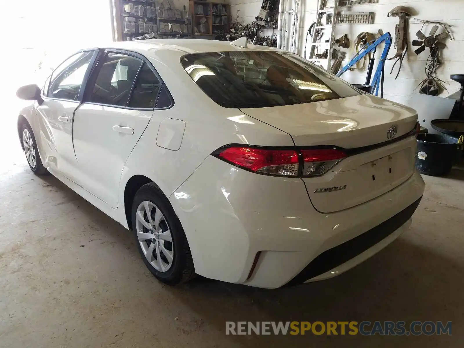 3 Photograph of a damaged car JTDEPRAE9LJ100435 TOYOTA COROLLA 2020