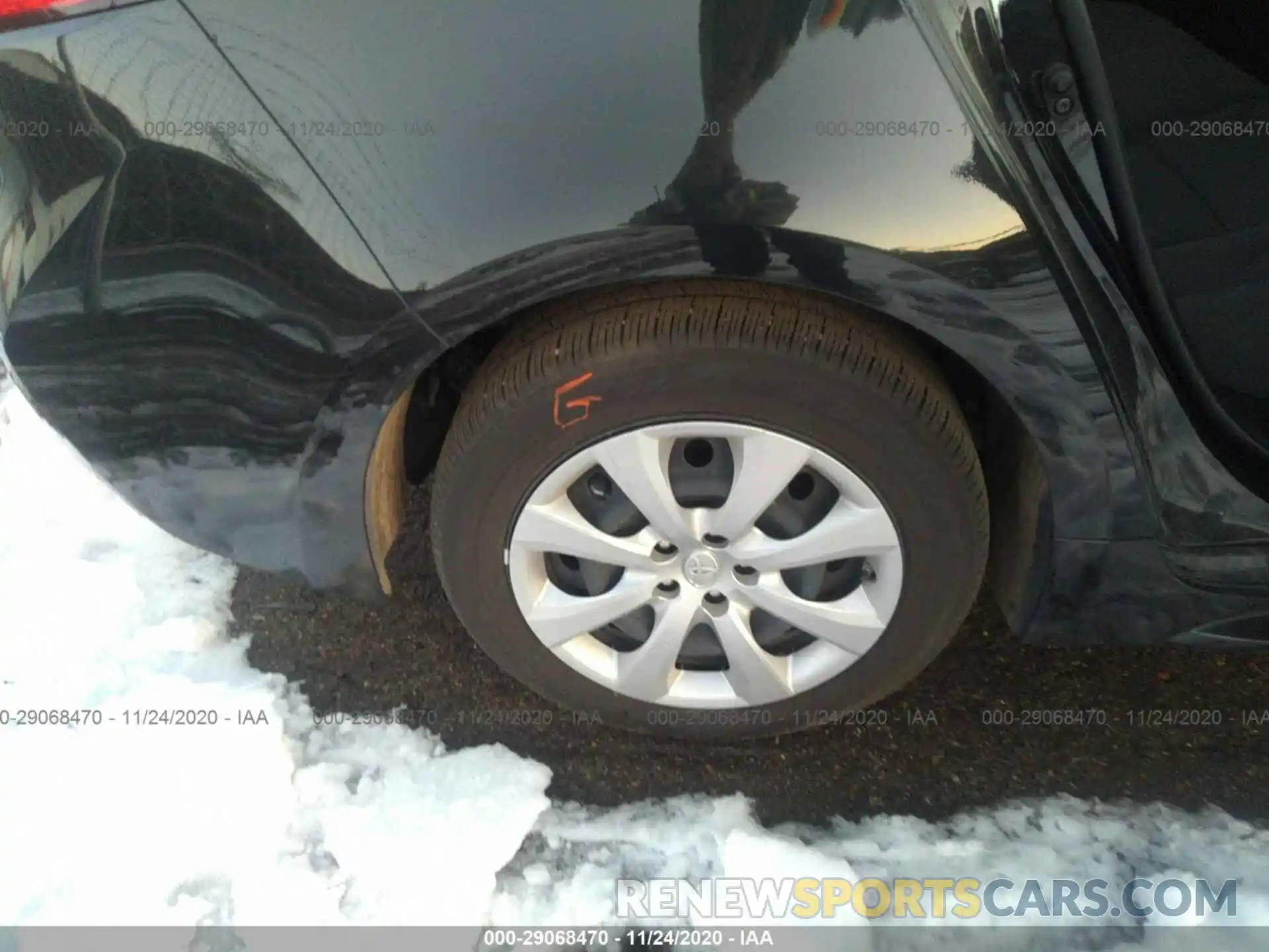 15 Photograph of a damaged car JTDEPRAE9LJ101780 TOYOTA COROLLA 2020