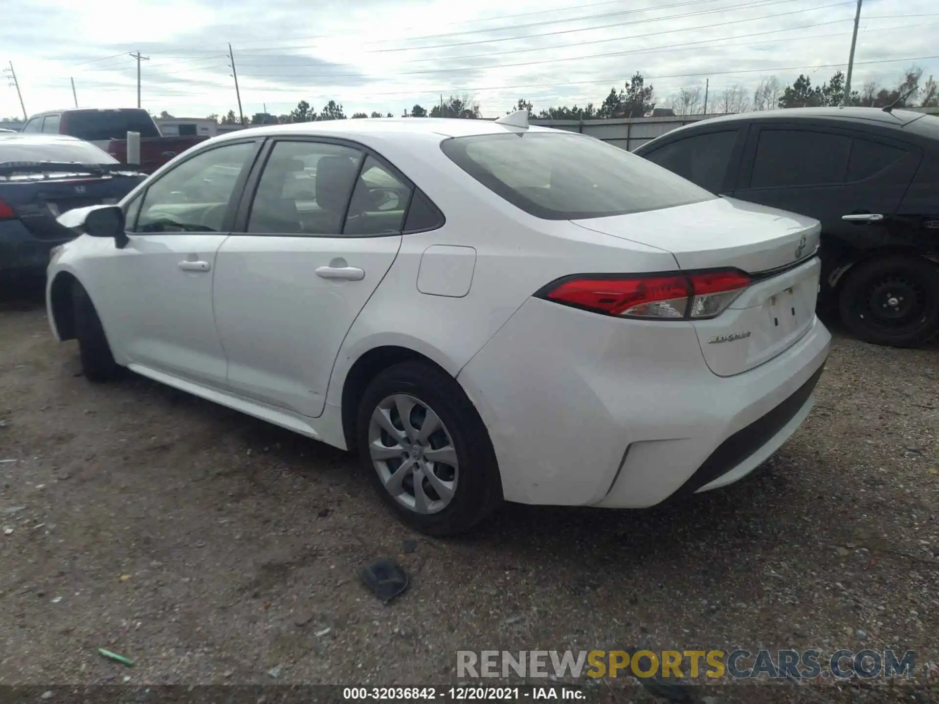 3 Photograph of a damaged car JTDEPRAE9LJ102587 TOYOTA COROLLA 2020