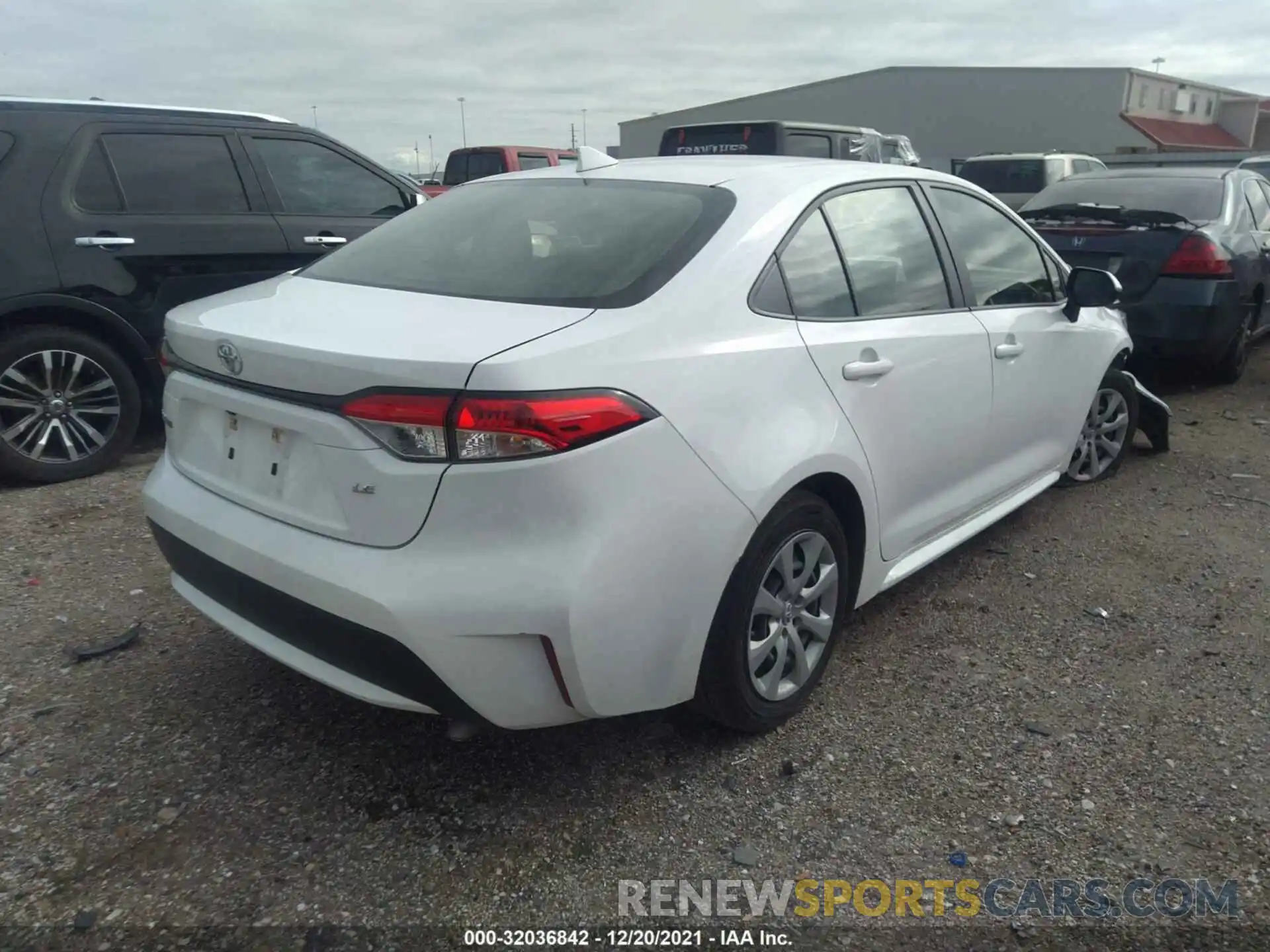 4 Photograph of a damaged car JTDEPRAE9LJ102587 TOYOTA COROLLA 2020