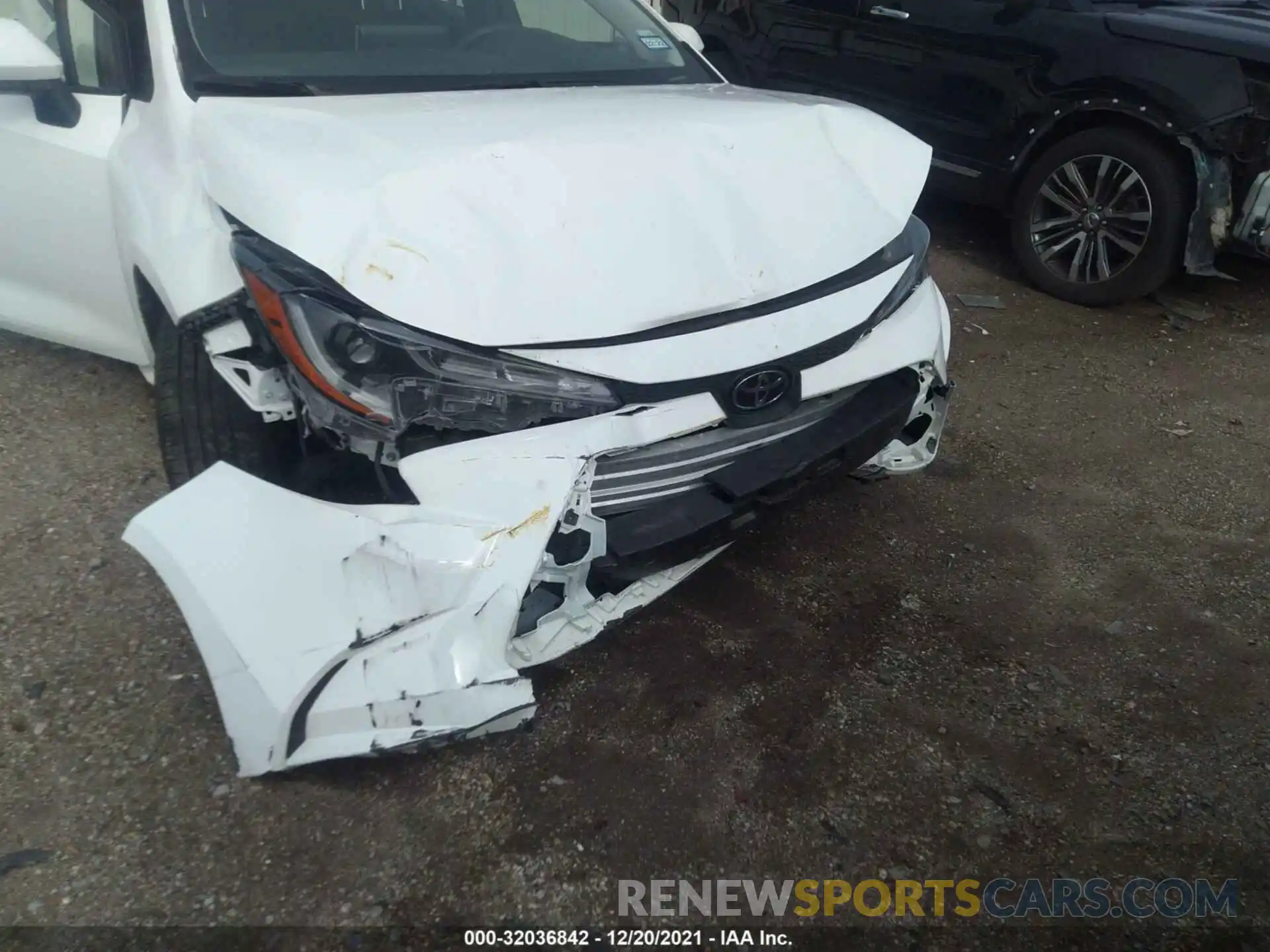 6 Photograph of a damaged car JTDEPRAE9LJ102587 TOYOTA COROLLA 2020