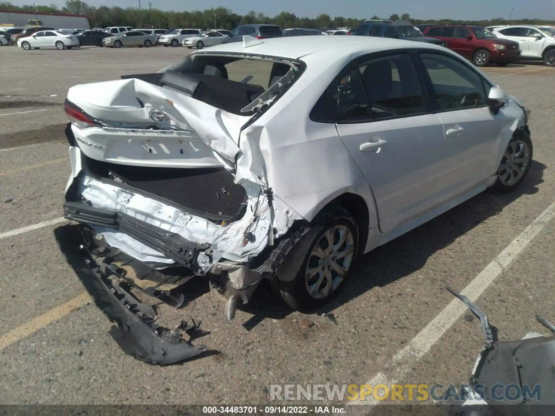 4 Photograph of a damaged car JTDEPRAE9LJ103125 TOYOTA COROLLA 2020