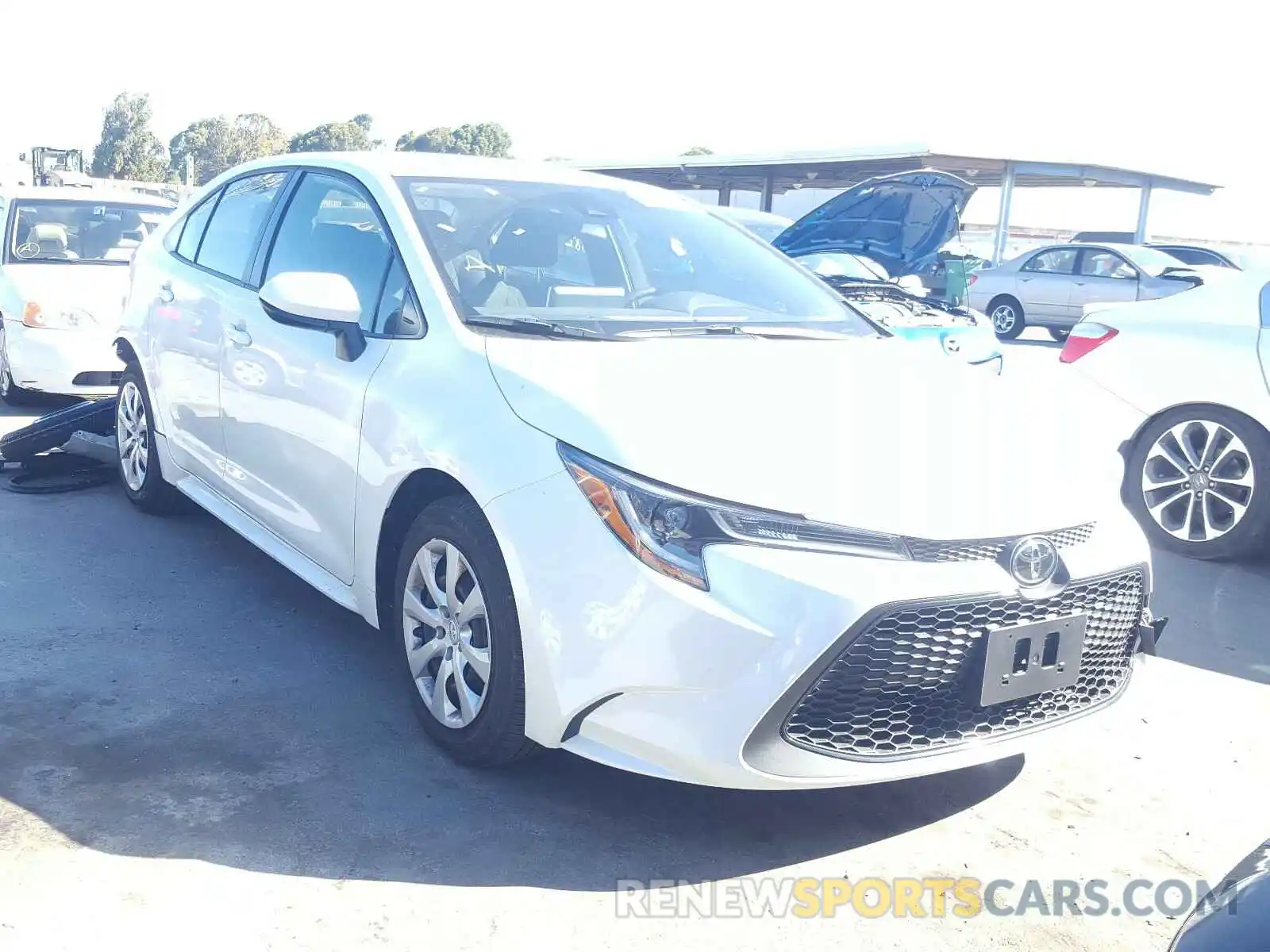 1 Photograph of a damaged car JTDEPRAE9LJ103805 TOYOTA COROLLA 2020