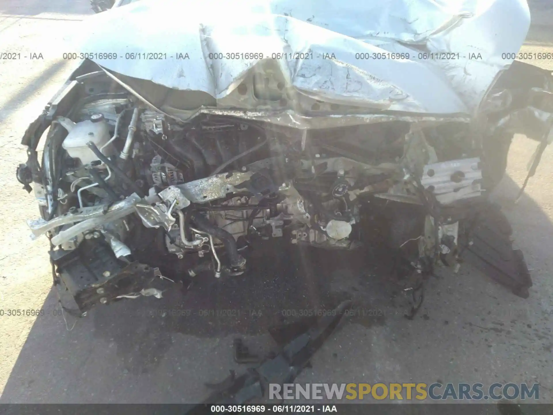 10 Photograph of a damaged car JTDEPRAE9LJ104498 TOYOTA COROLLA 2020