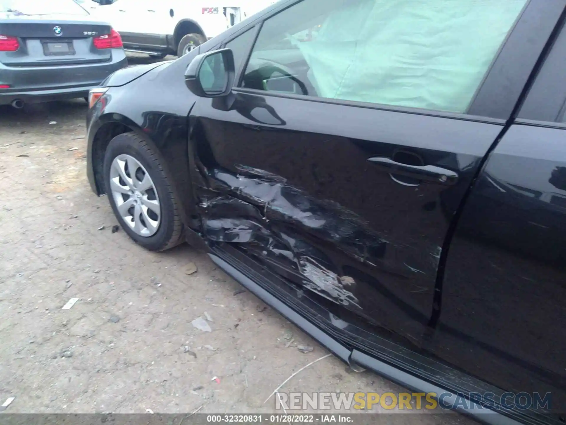 6 Photograph of a damaged car JTDEPRAE9LJ105831 TOYOTA COROLLA 2020