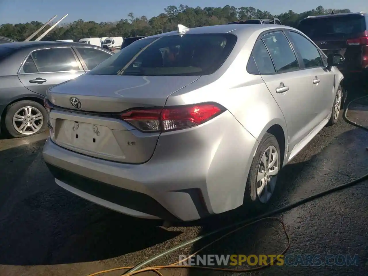 4 Photograph of a damaged car JTDEPRAE9LJ108728 TOYOTA COROLLA 2020