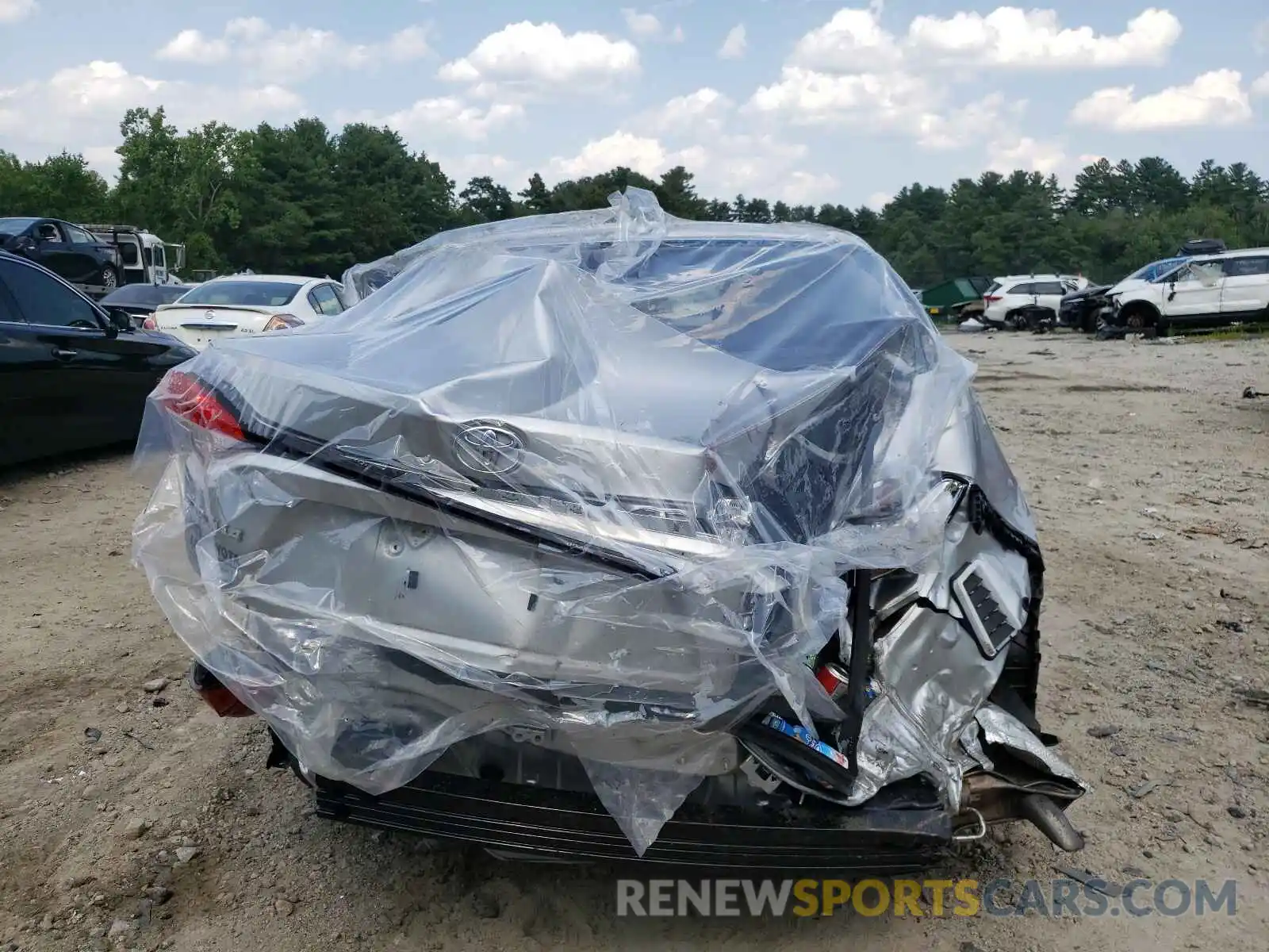 9 Photograph of a damaged car JTDEPRAE9LJ113332 TOYOTA COROLLA 2020