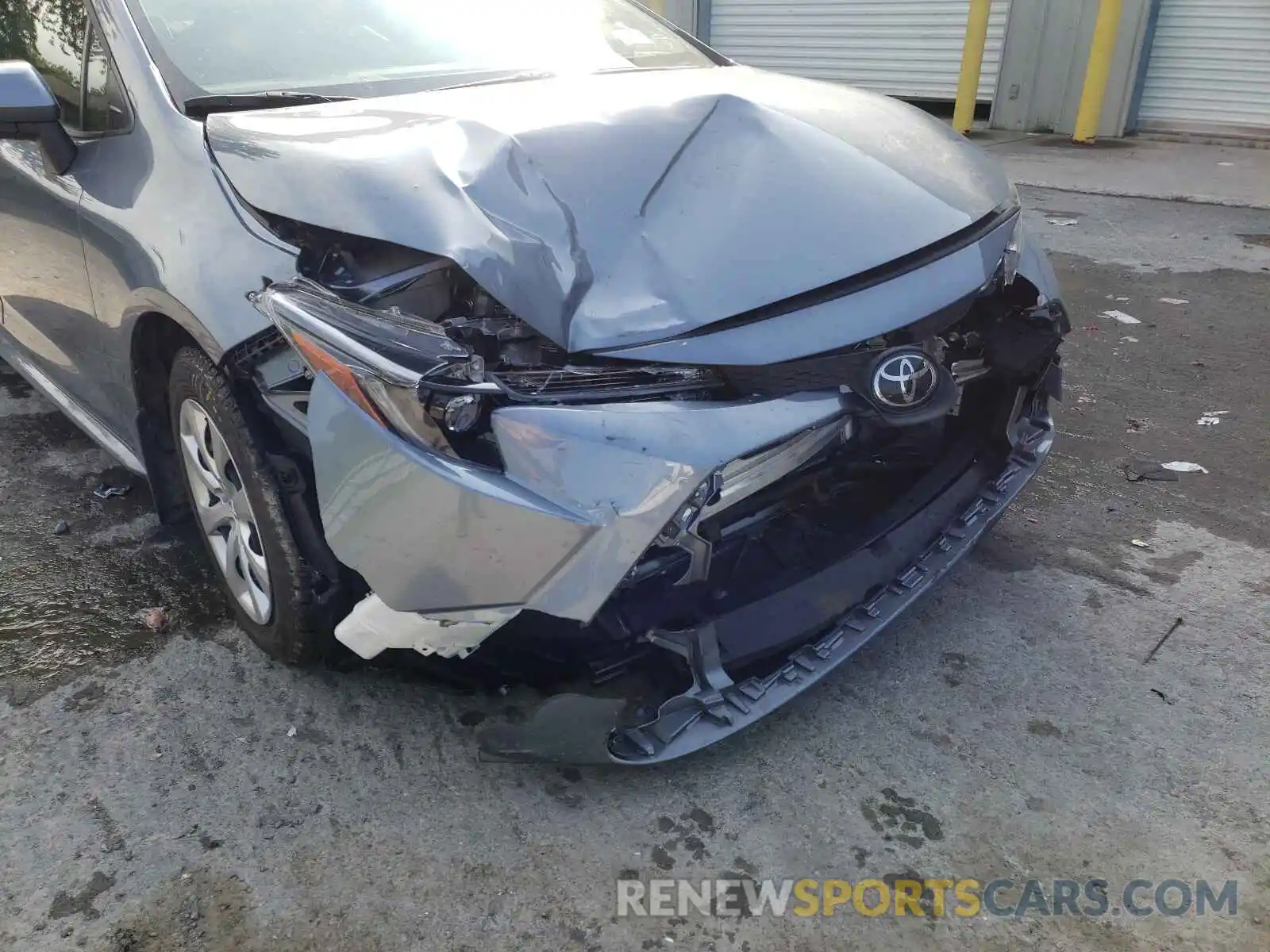 9 Photograph of a damaged car JTDEPRAE9LJ115128 TOYOTA COROLLA 2020