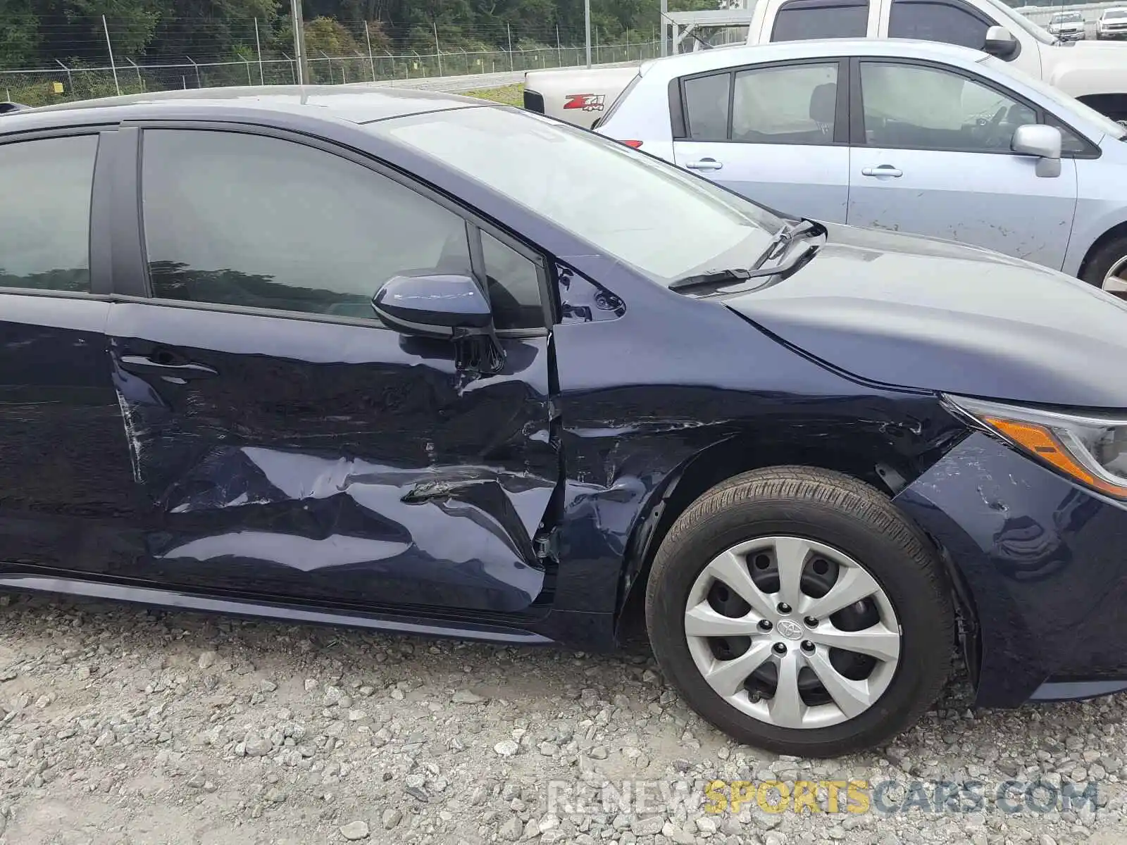 9 Photograph of a damaged car JTDEPRAE9LJ115761 TOYOTA COROLLA 2020