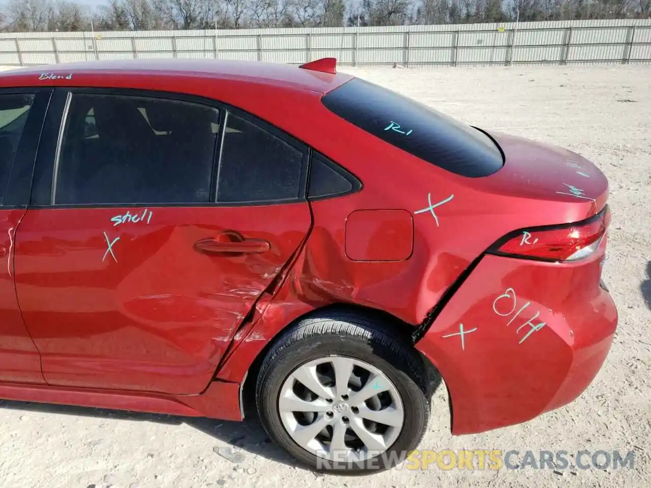 9 Photograph of a damaged car JTDEPRAEXLJ009187 TOYOTA COROLLA 2020