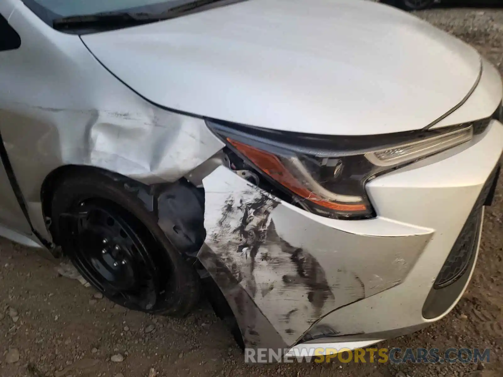 9 Photograph of a damaged car JTDEPRAEXLJ021288 TOYOTA COROLLA 2020