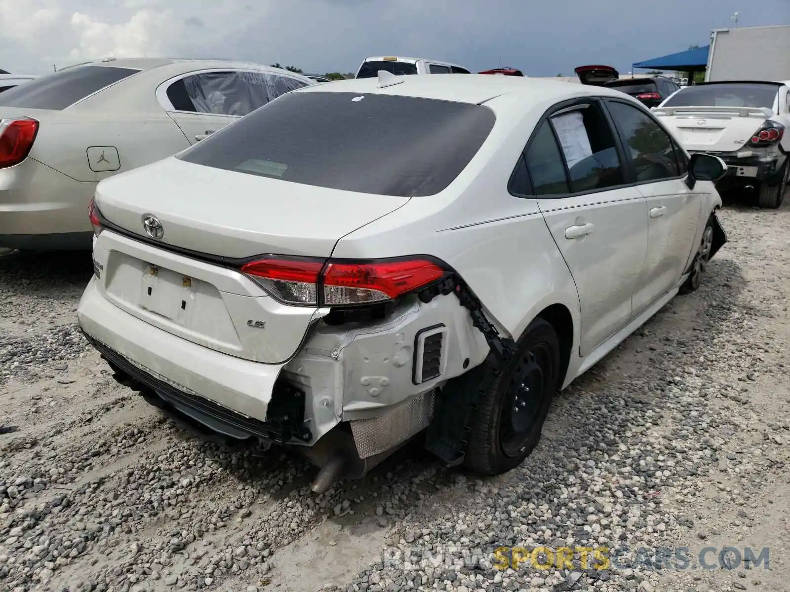 4 Photograph of a damaged car JTDEPRAEXLJ022652 TOYOTA COROLLA 2020