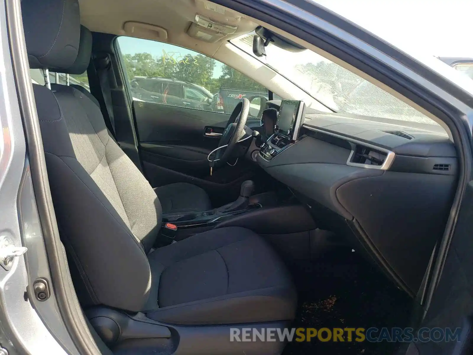 5 Photograph of a damaged car JTDEPRAEXLJ031819 TOYOTA COROLLA 2020