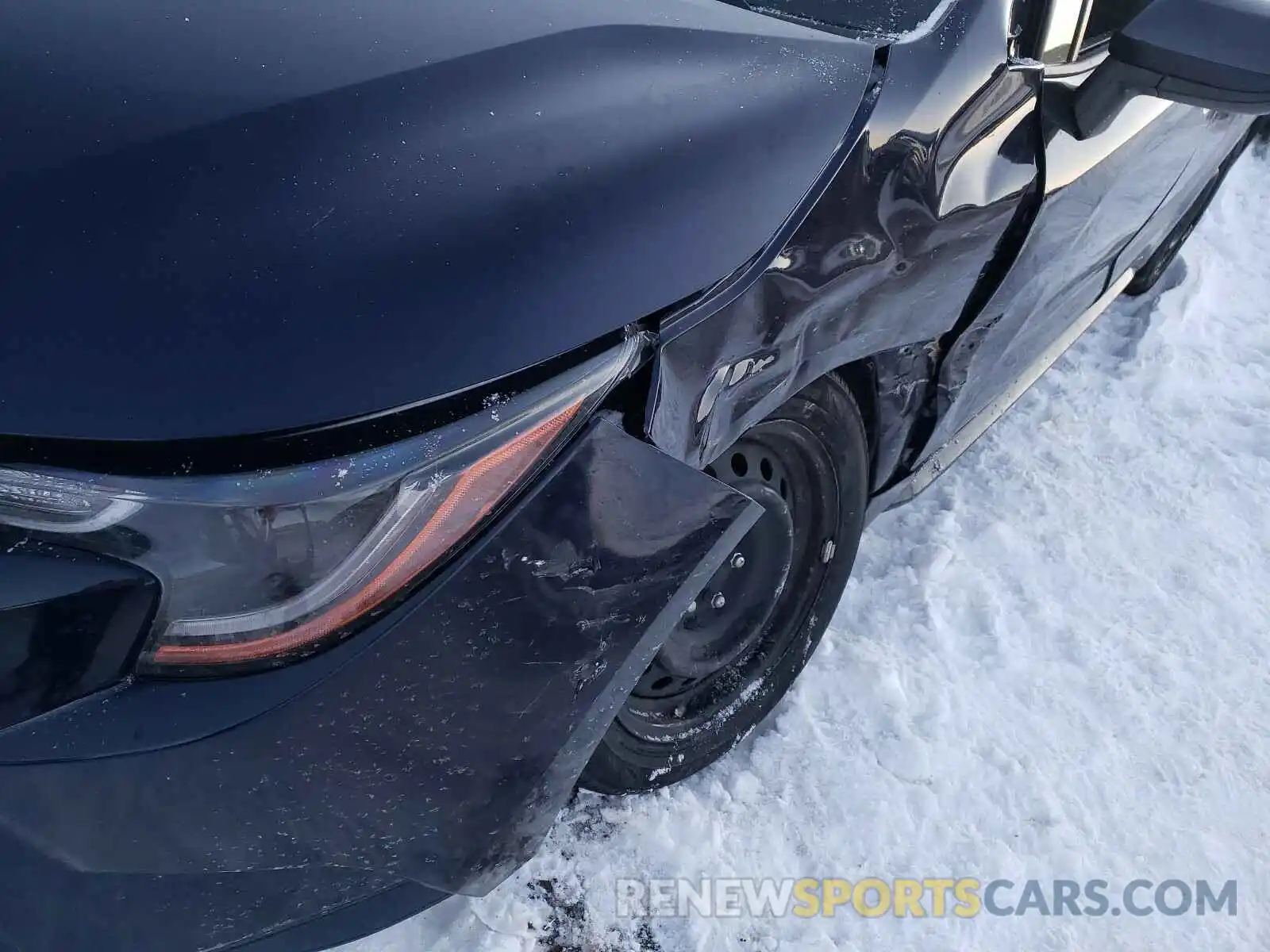 9 Photograph of a damaged car JTDEPRAEXLJ031948 TOYOTA COROLLA 2020