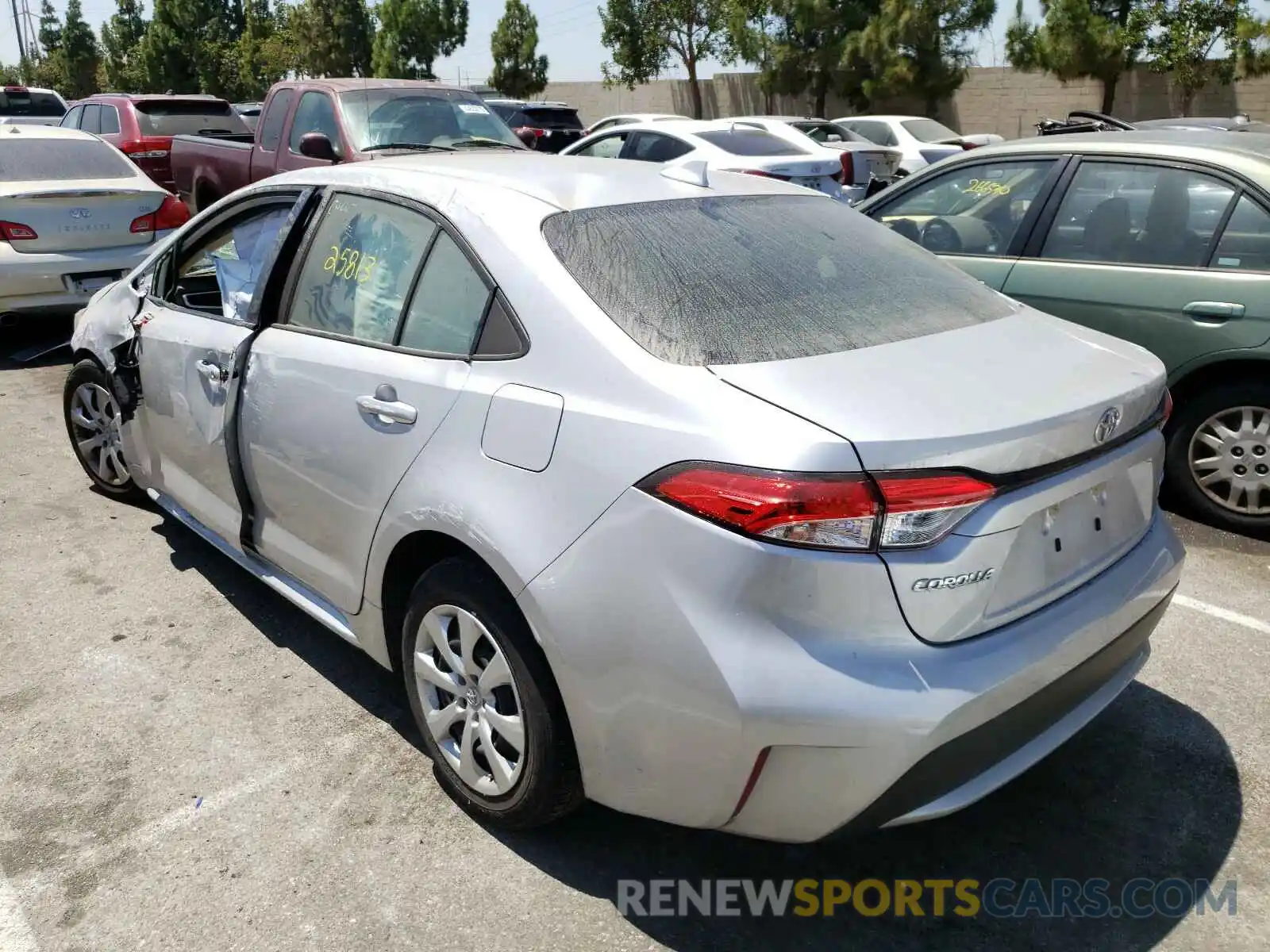 3 Photograph of a damaged car JTDEPRAEXLJ035336 TOYOTA COROLLA 2020