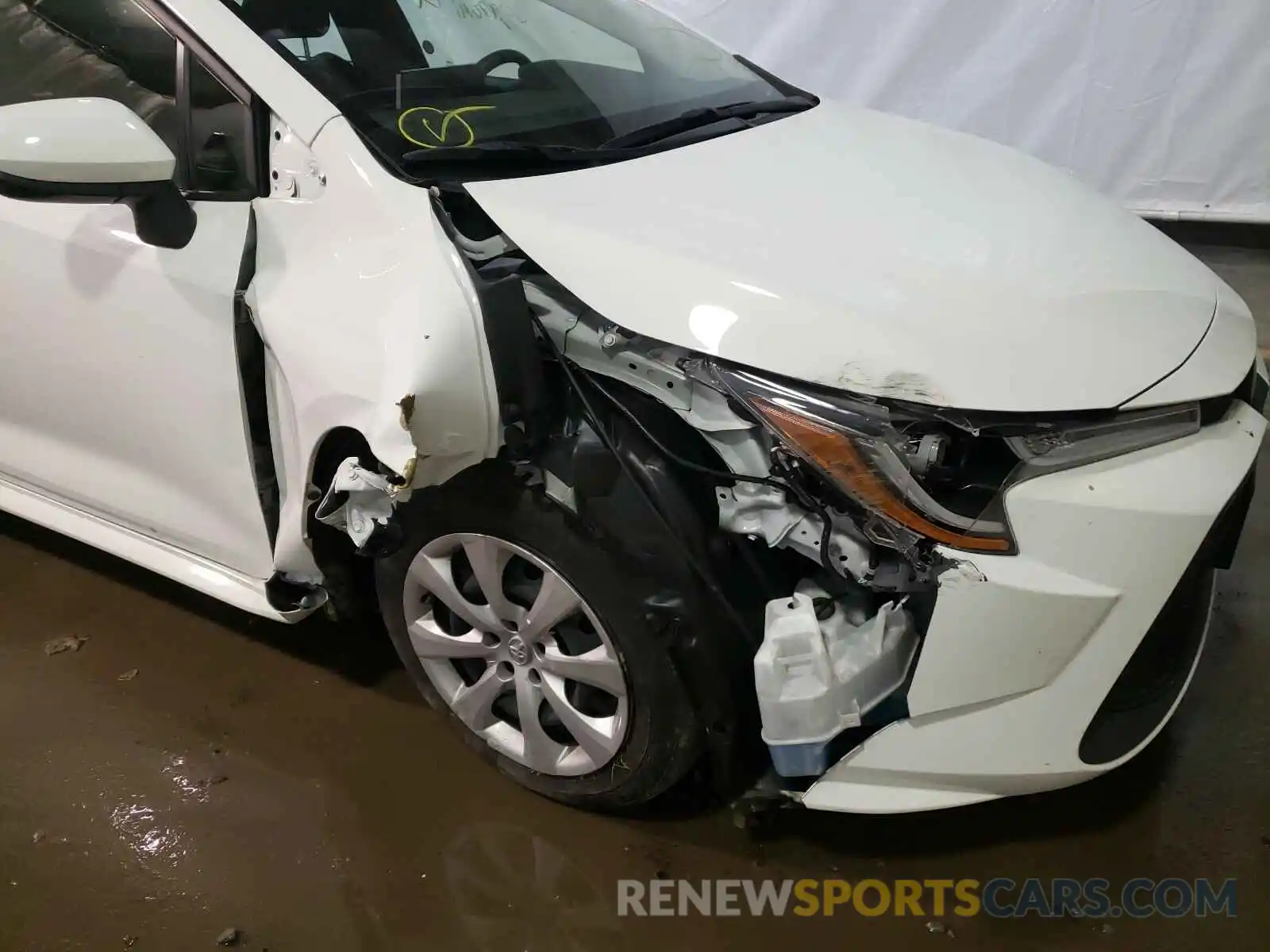 9 Photograph of a damaged car JTDEPRAEXLJ035885 TOYOTA COROLLA 2020