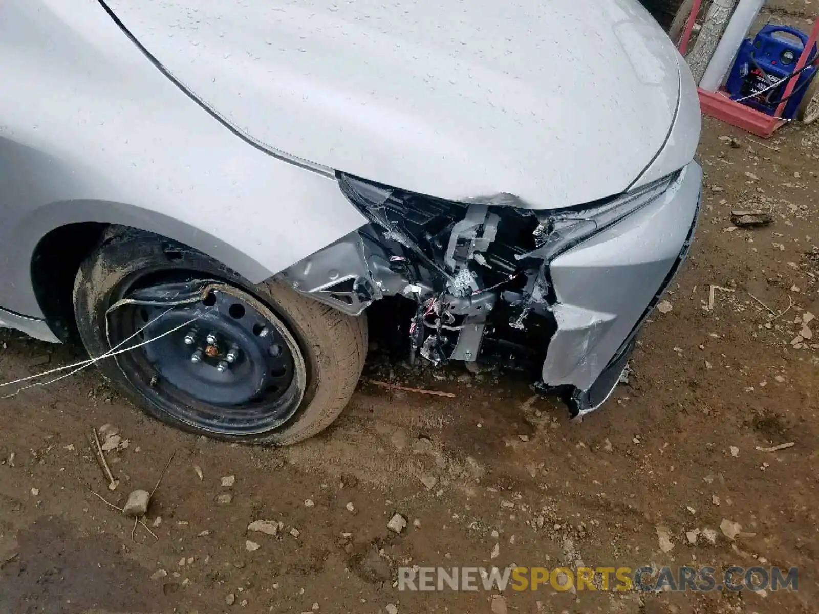 9 Photograph of a damaged car JTDEPRAEXLJ036857 TOYOTA COROLLA 2020