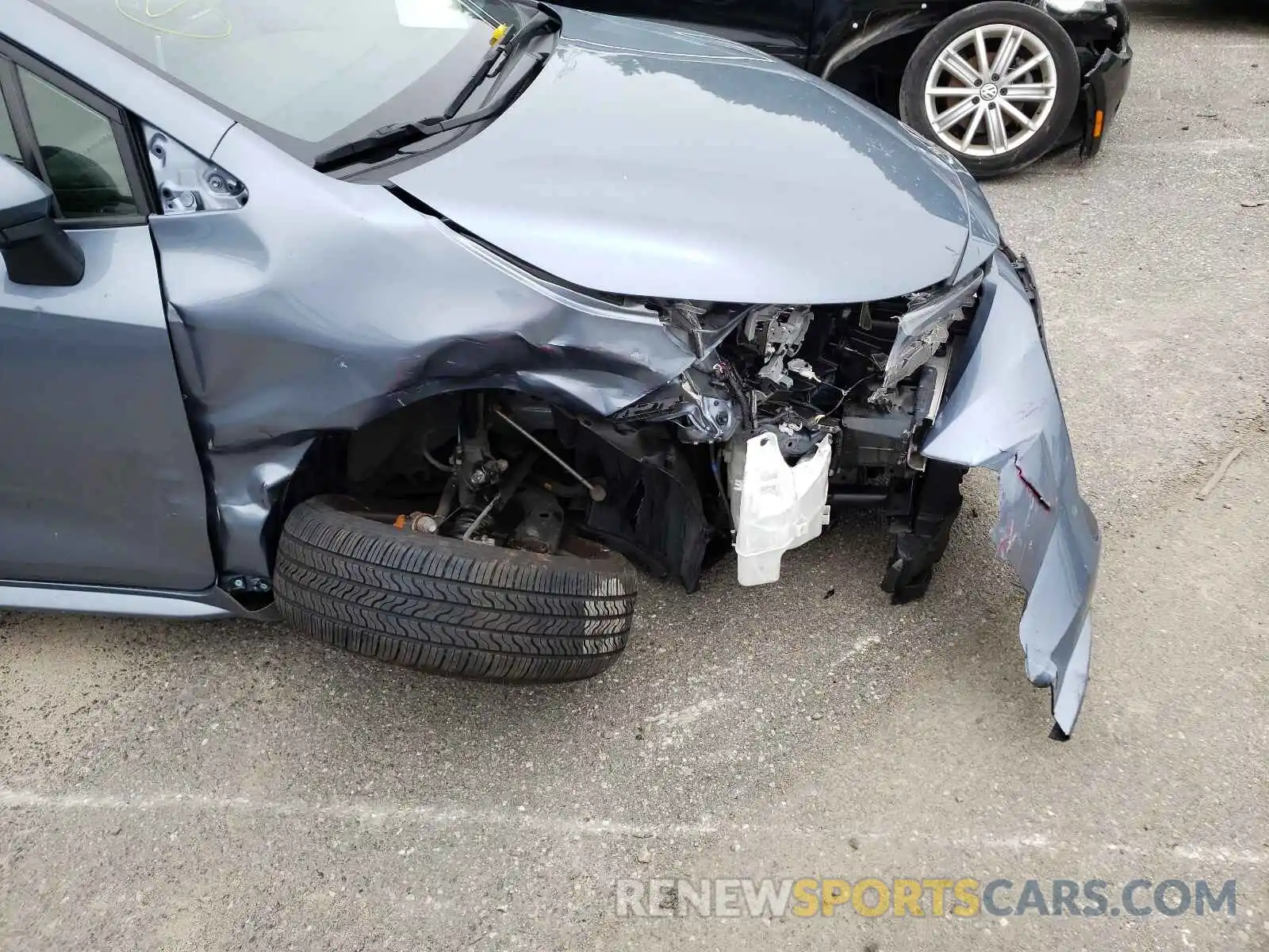 9 Photograph of a damaged car JTDEPRAEXLJ039273 TOYOTA COROLLA 2020