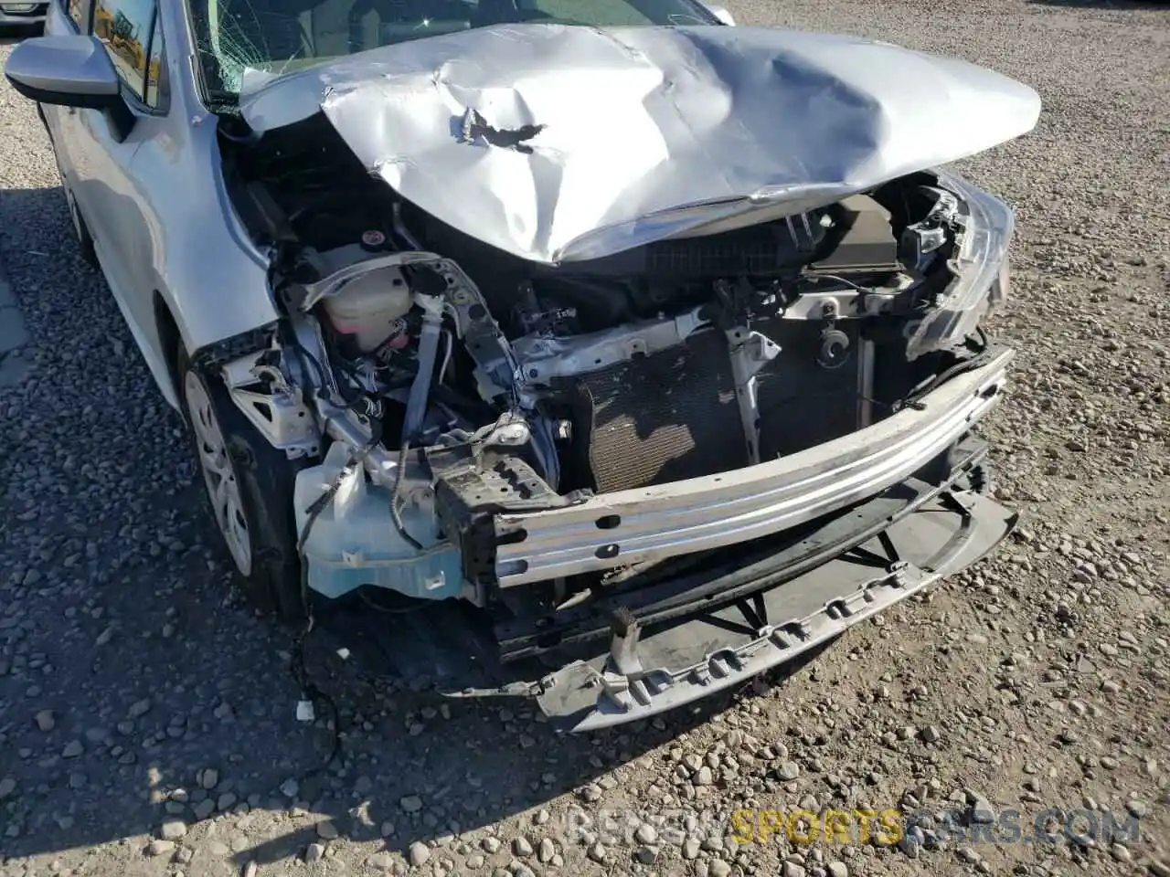 9 Photograph of a damaged car JTDEPRAEXLJ040911 TOYOTA COROLLA 2020