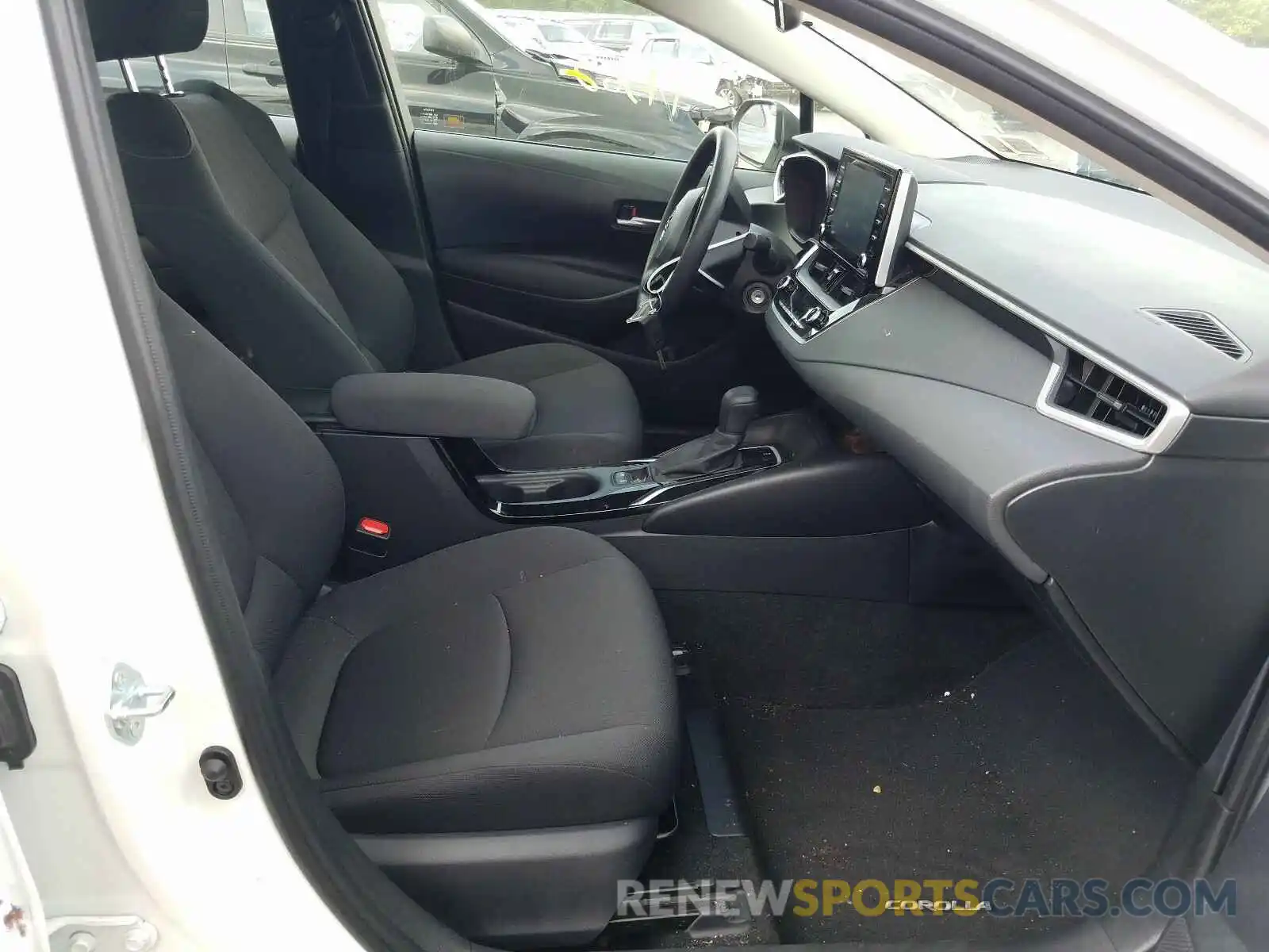 5 Photograph of a damaged car JTDEPRAEXLJ041931 TOYOTA COROLLA 2020