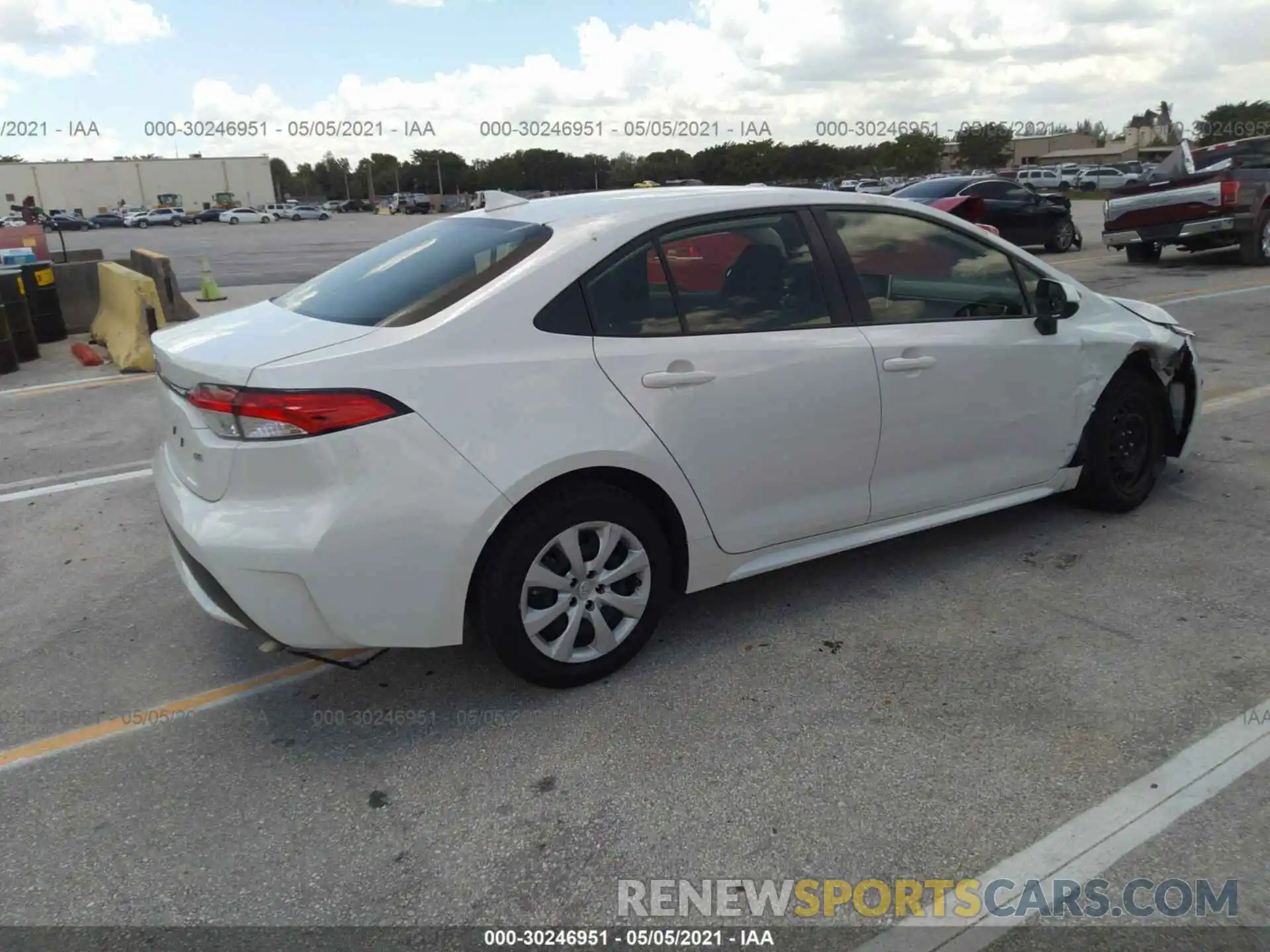 4 Photograph of a damaged car JTDEPRAEXLJ042464 TOYOTA COROLLA 2020