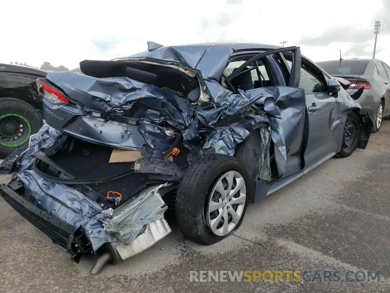 4 Photograph of a damaged car JTDEPRAEXLJ068417 TOYOTA COROLLA 2020